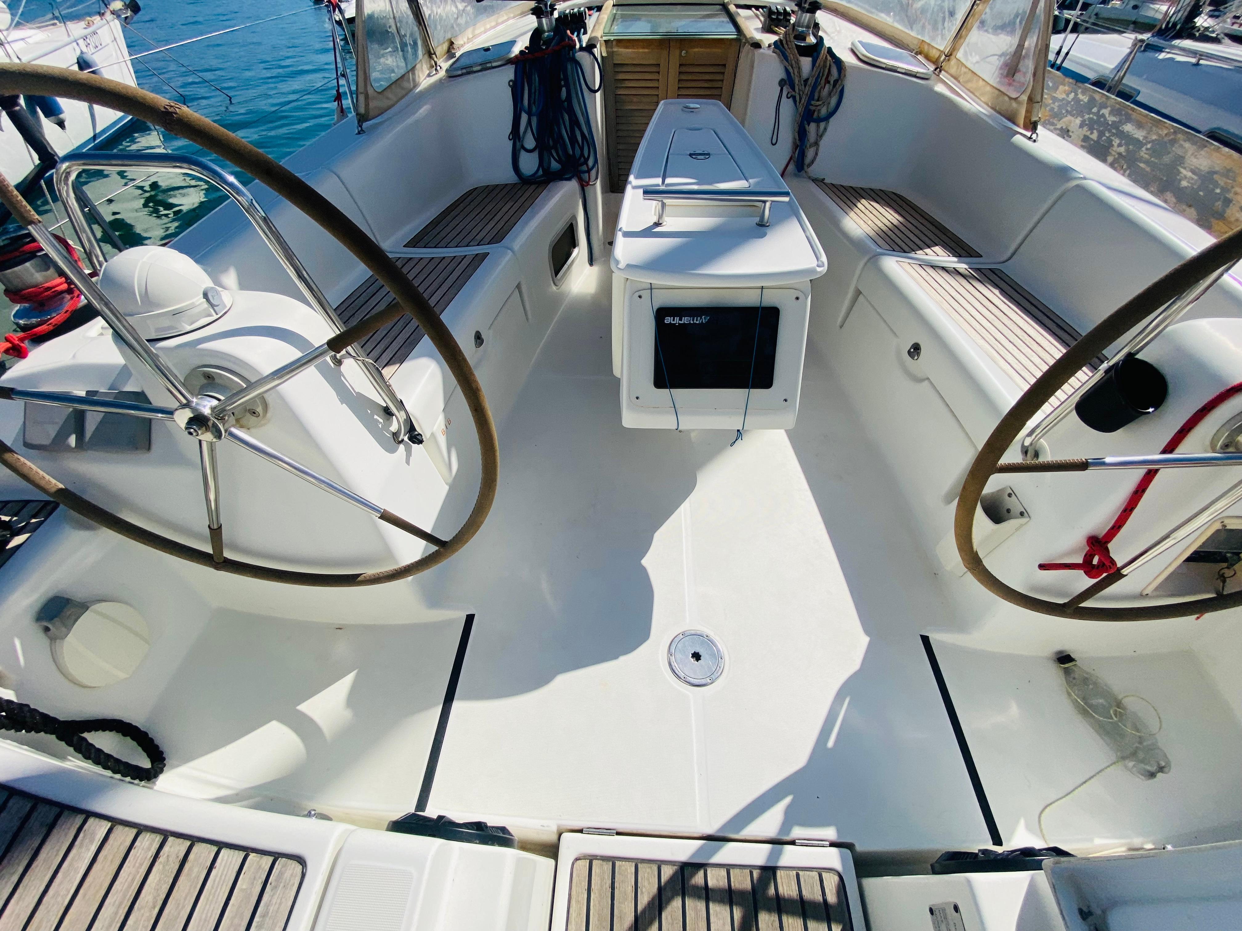 Yacht Photos Pics