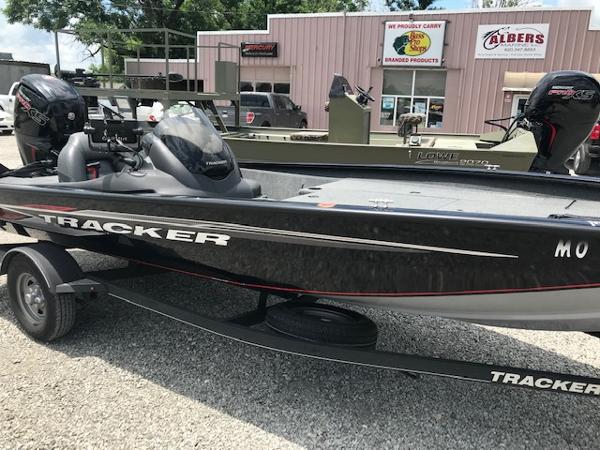 2019 Tracker Boats boat for sale, model of the boat is Pro Team 190 & Image # 10 of 11