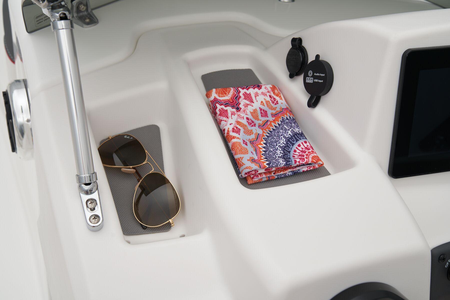 2026 Tahoe T18 Gallery