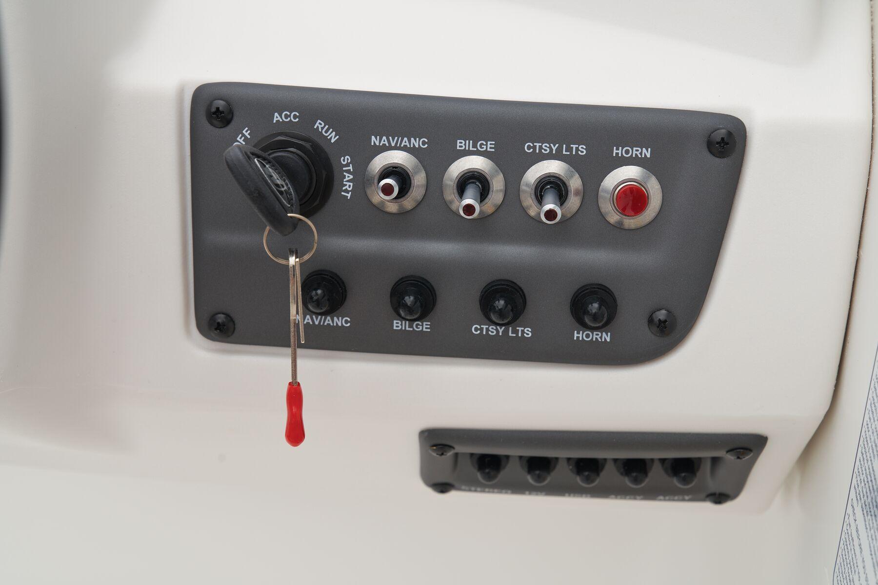 2026 Tahoe T18 Gallery