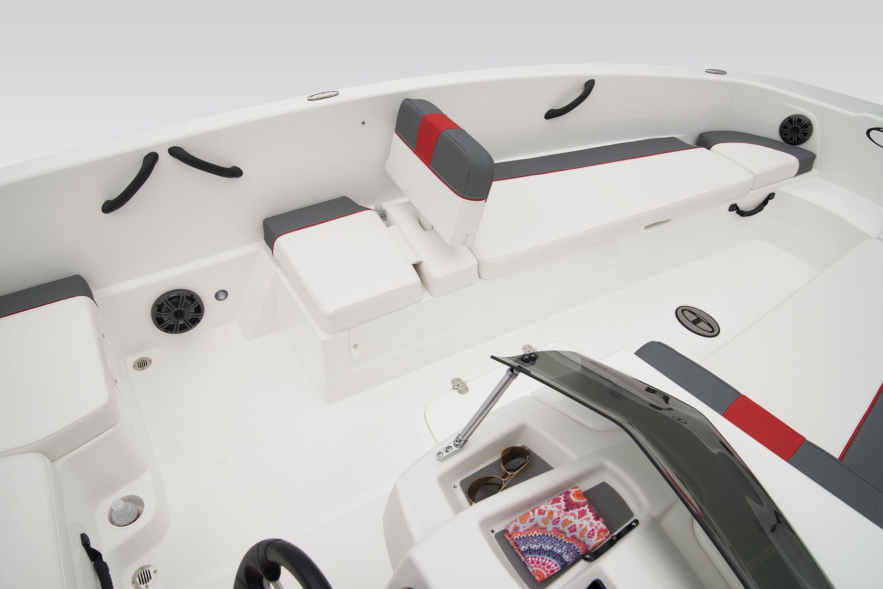 2026 Tahoe T18 Gallery