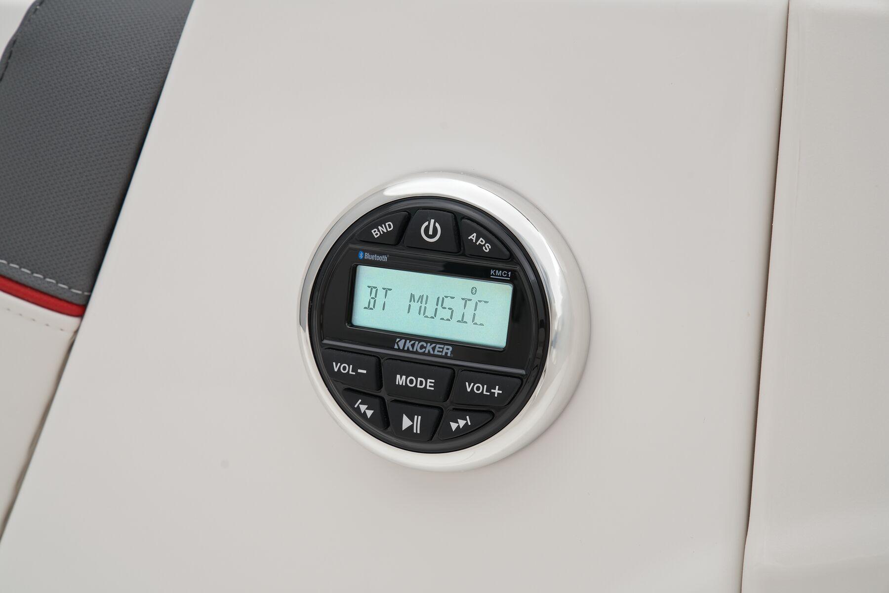 2026 Tahoe T18 Gallery