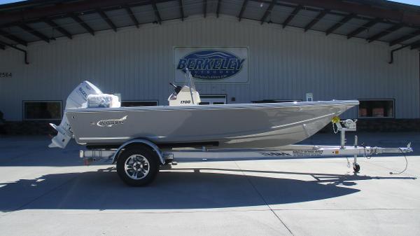 2021 Bulls Bay boat for sale, model of the boat is 1700 & Image # 3 of 33