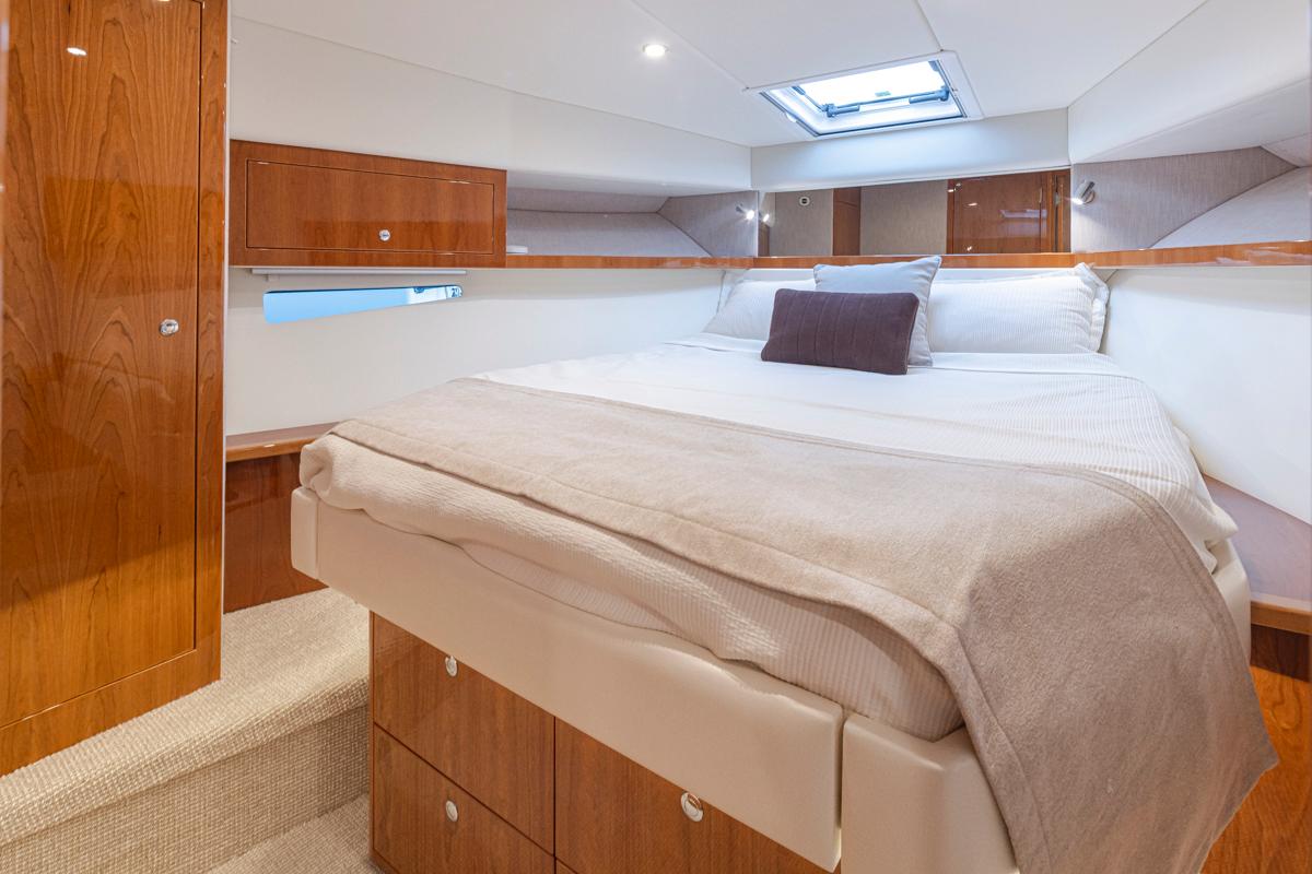 2019 Riviera 395 SUV #TBBH39012 inventory image at Sun Country Yachts, South Lake Union (Seattle) 2019 Riviera 395 SUV #TBBH39012 inventory image at Sun Country Yachts, South Lake Union (Seattle)