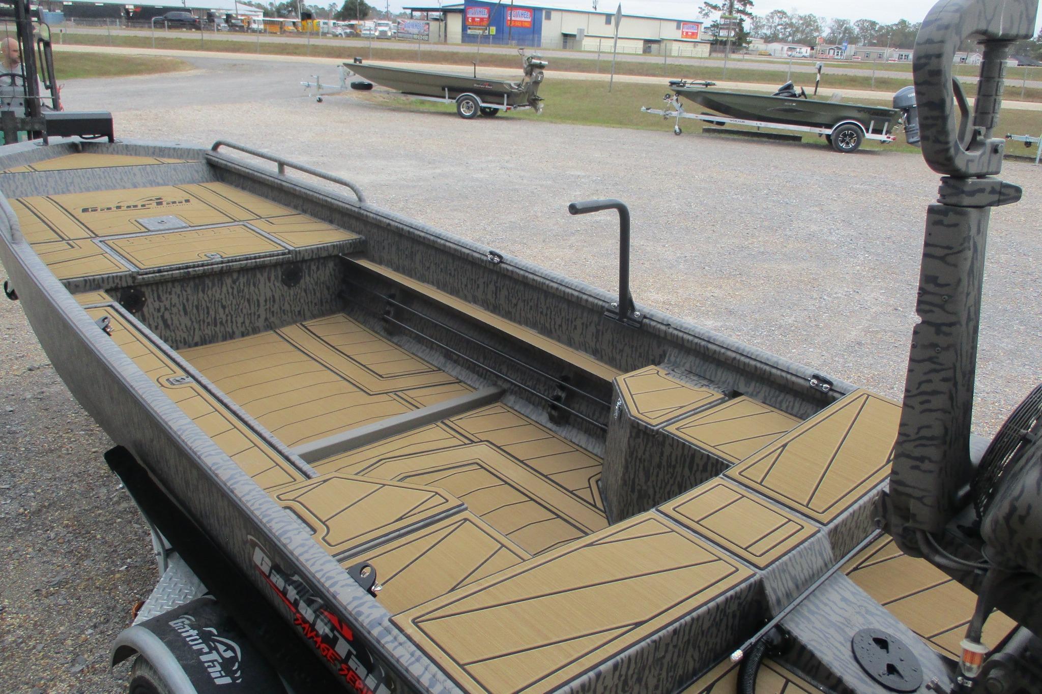2026 Gator Tail 1750 SAVAGE MIDDECK-9