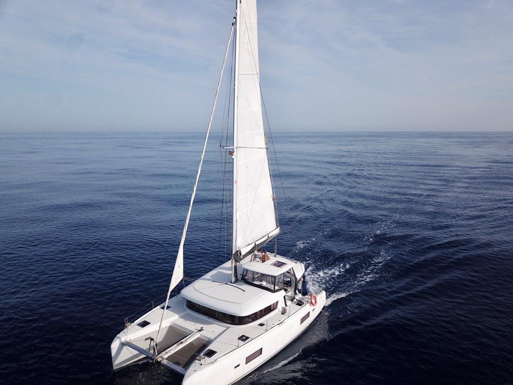 lagoon 42 catamaran 2018