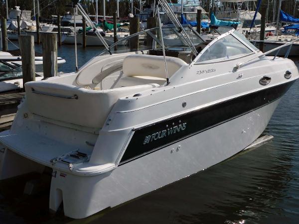 23' Four Winns, Listing Number 100885305, - Photo No. 2
