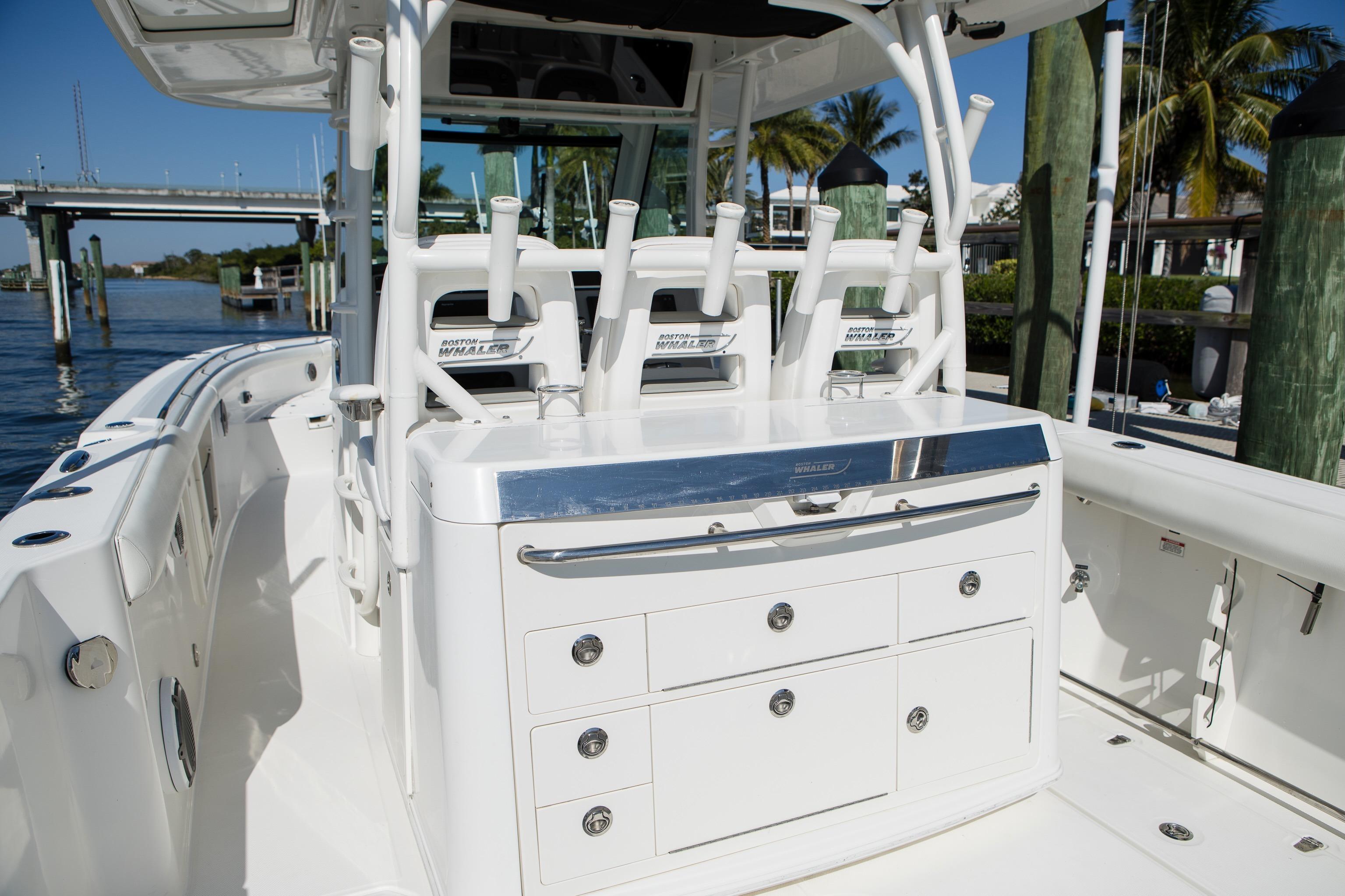 35 Boston Whaler
