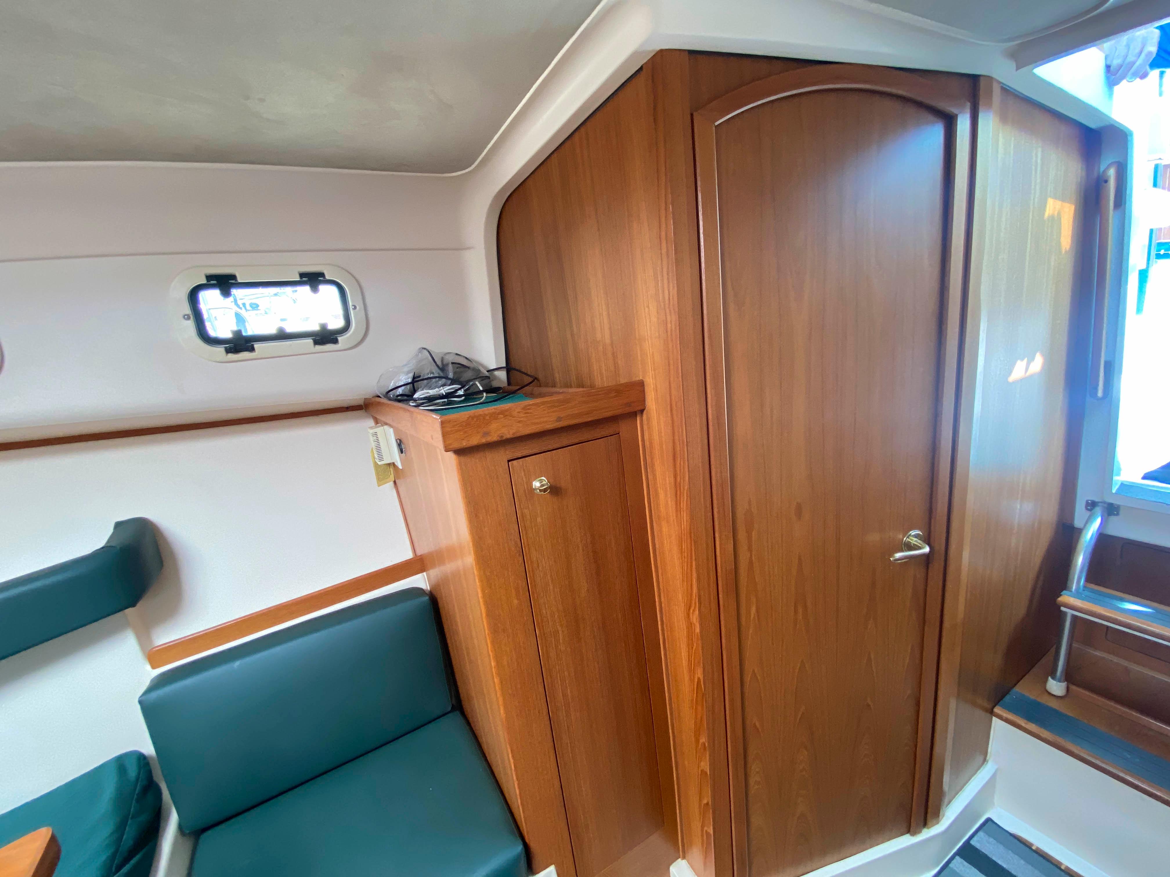 NY 10027 RM Knot 10 Yacht Sales