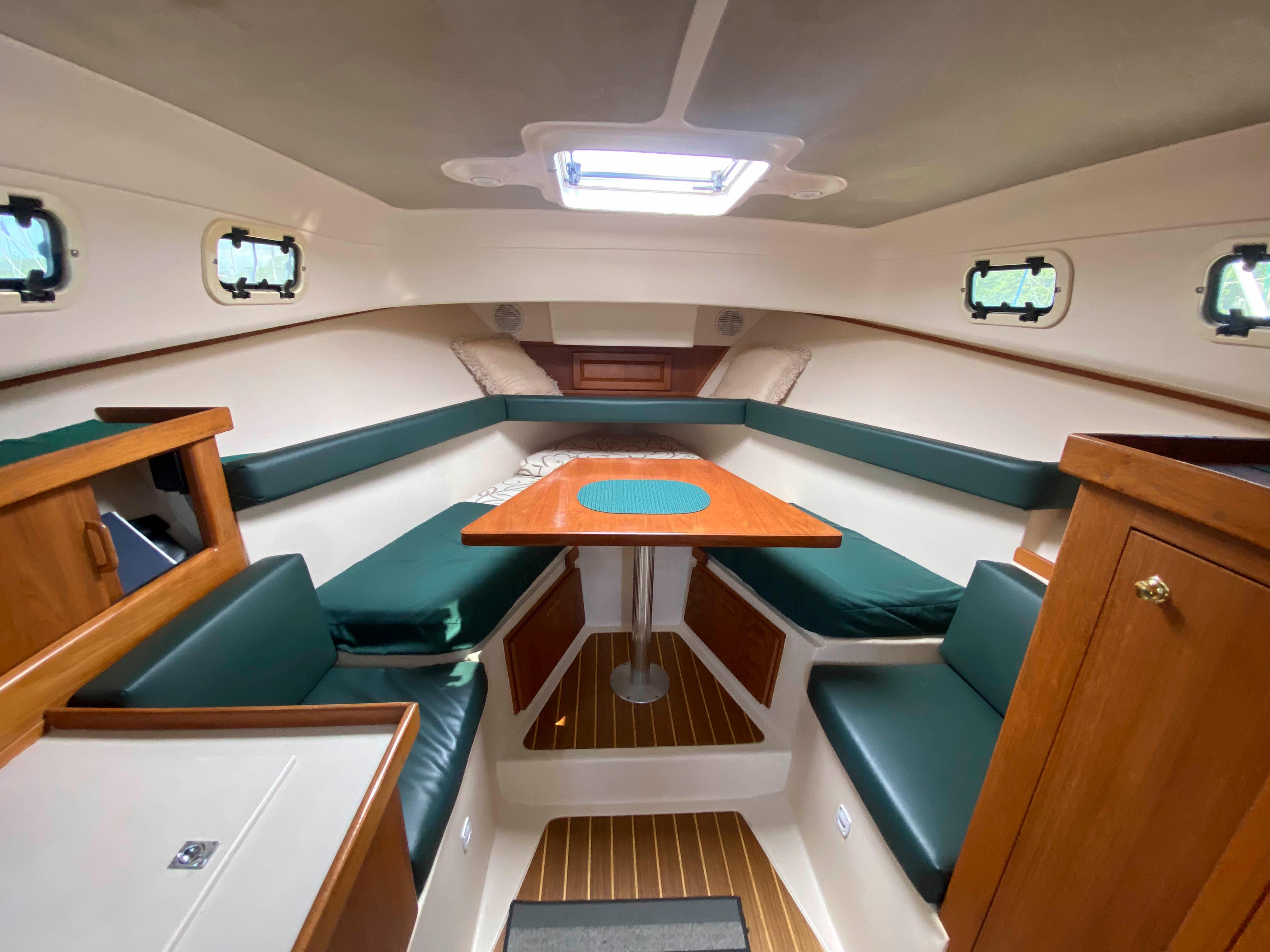 NY 10027 RM Knot 10 Yacht Sales