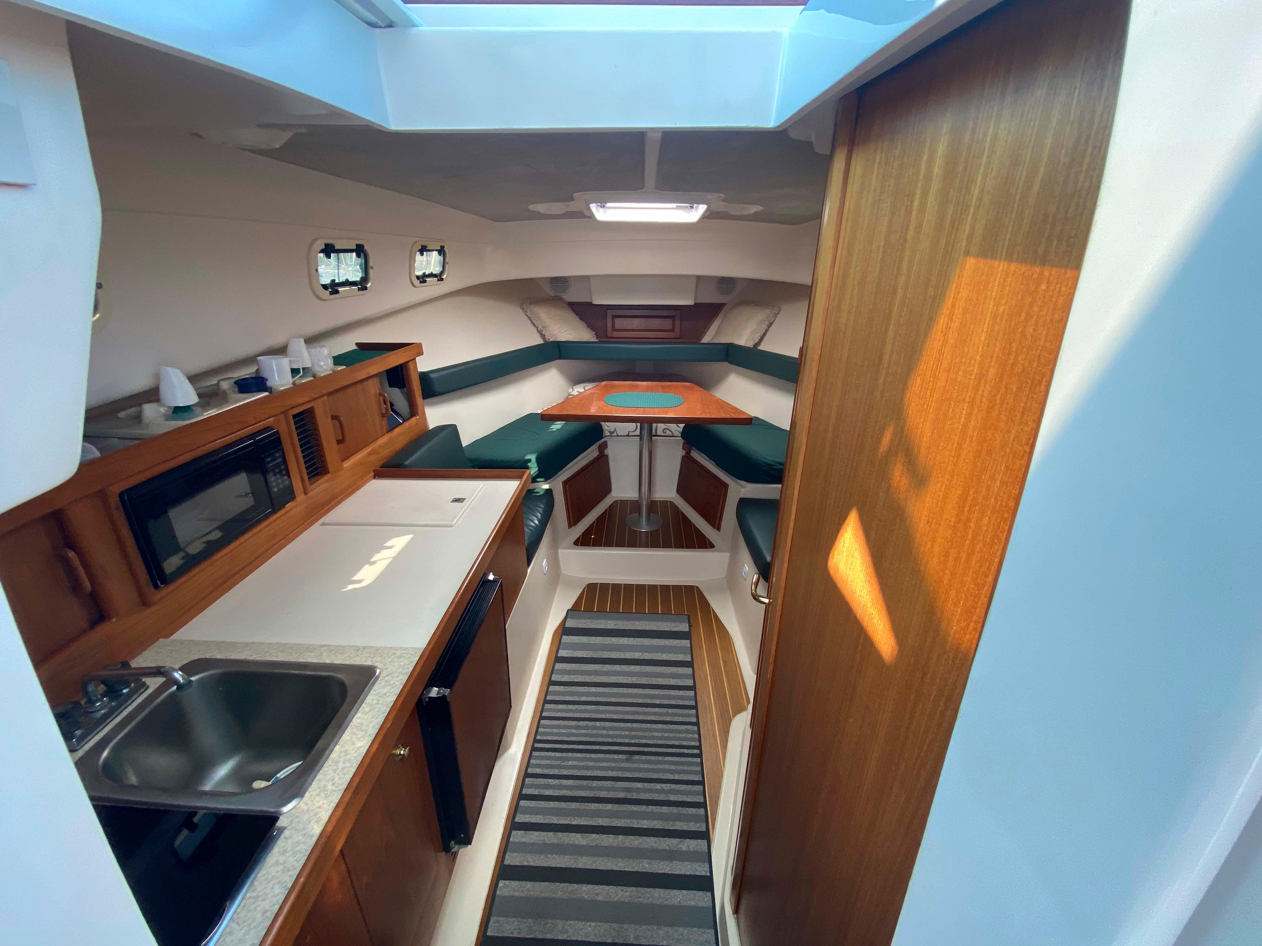 NY 10027 RM Knot 10 Yacht Sales