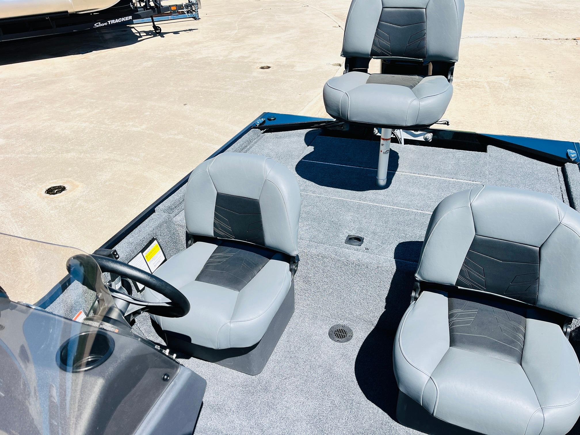 2025 Tracker Bass Tracker Classic XL