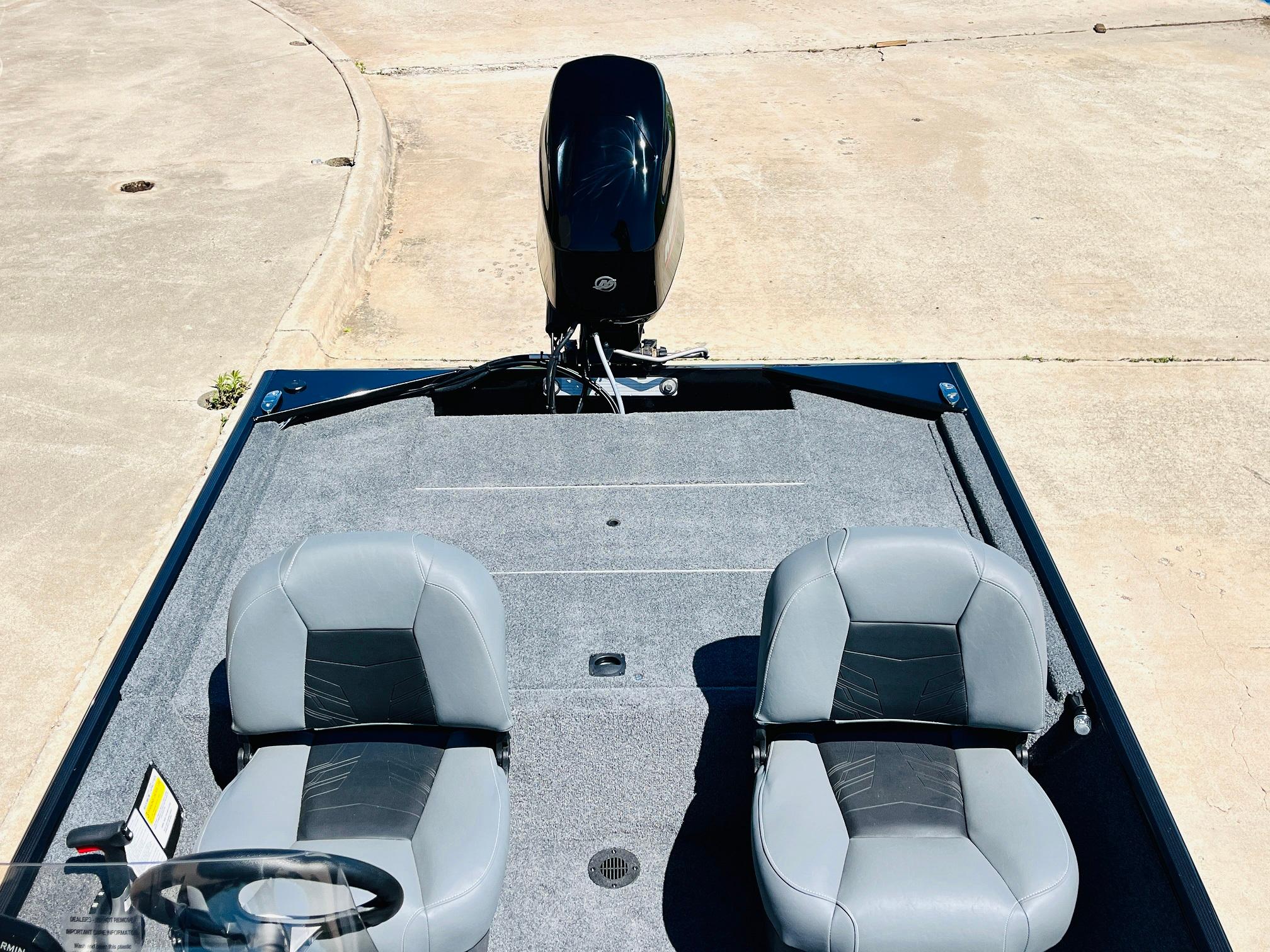 2025 Tracker Bass Tracker Classic XL