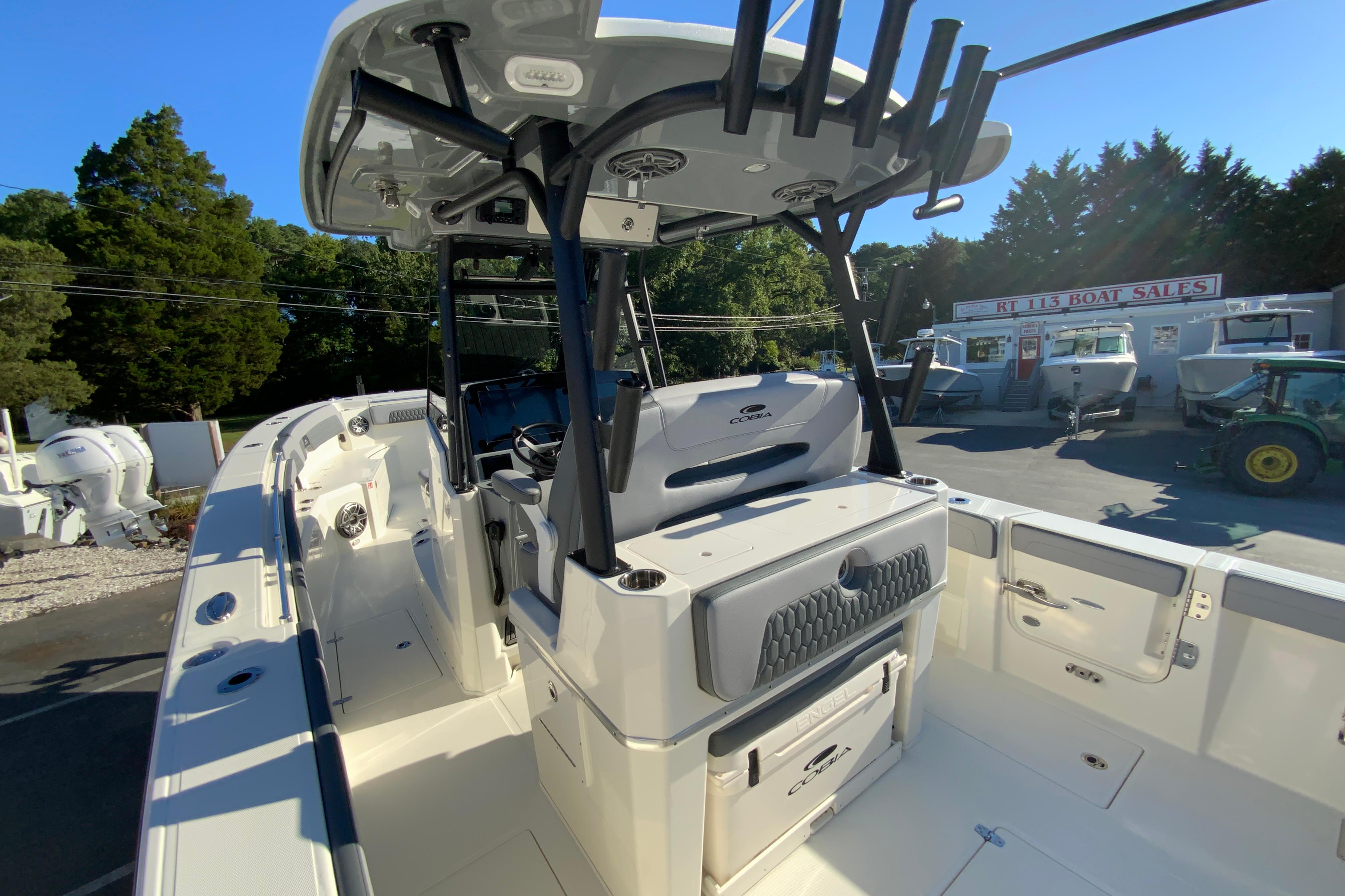 2026 Cobia 305 Center Console-34