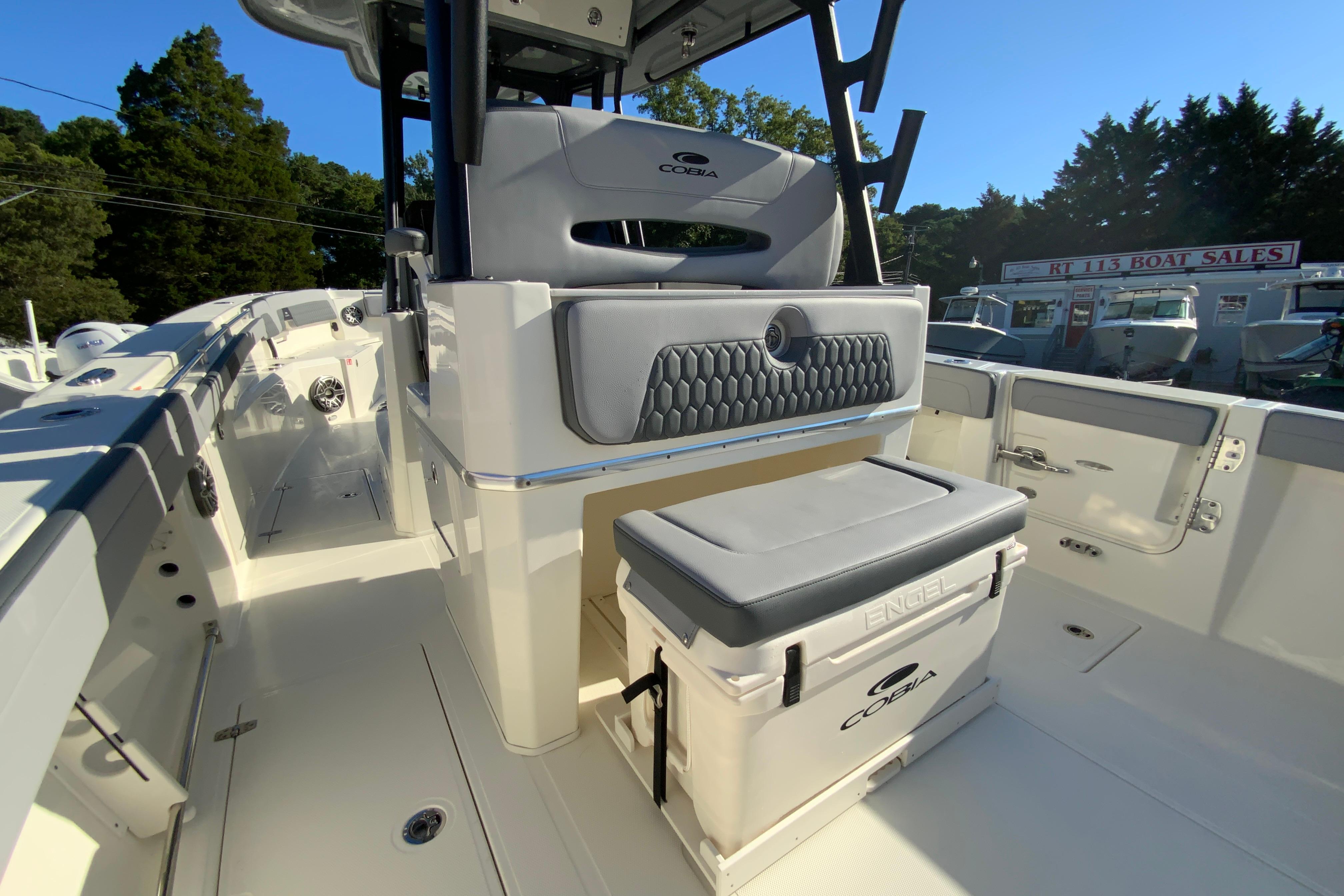 2026 Cobia 305 Center Console-33