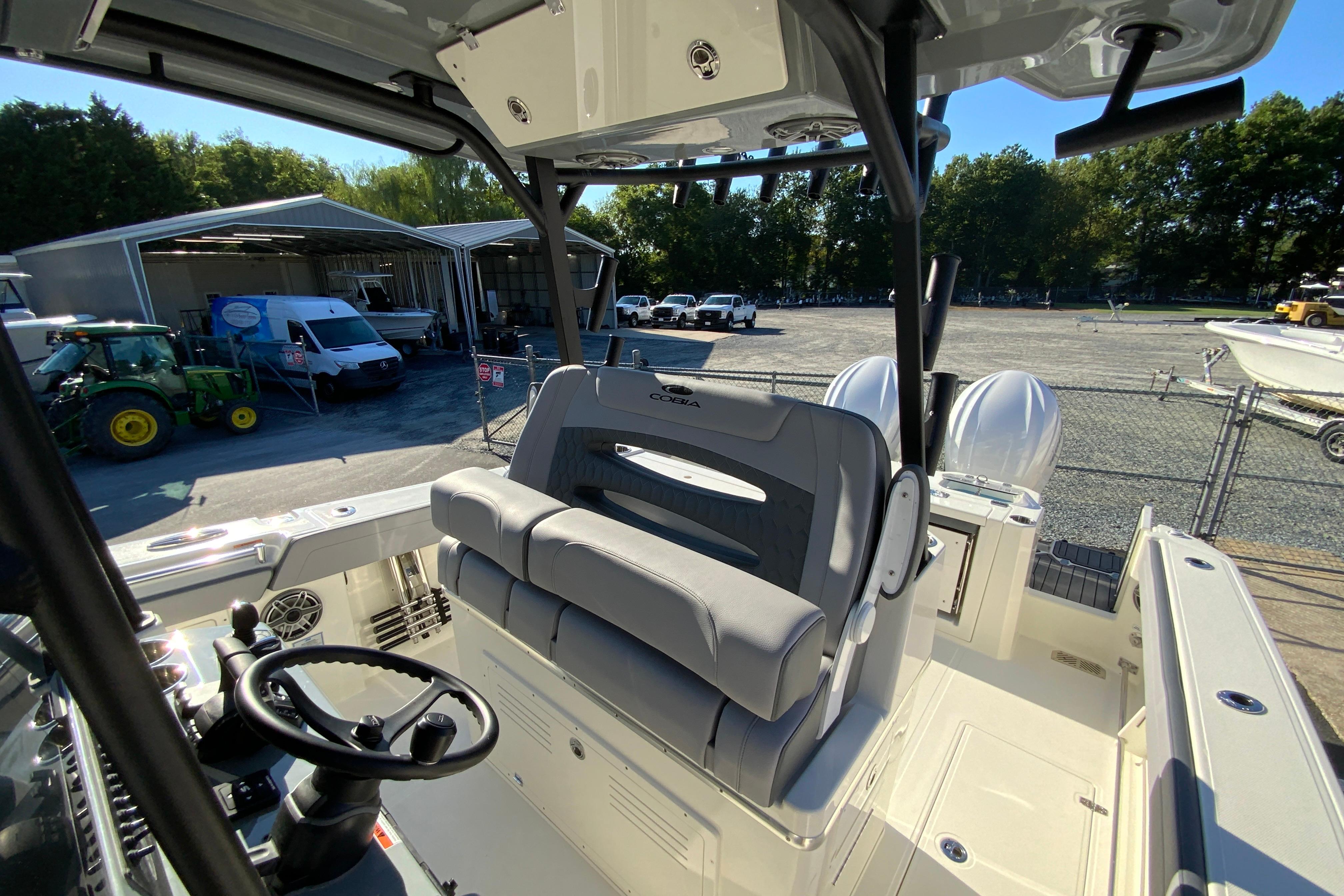 2026 Cobia 305 Center Console-41