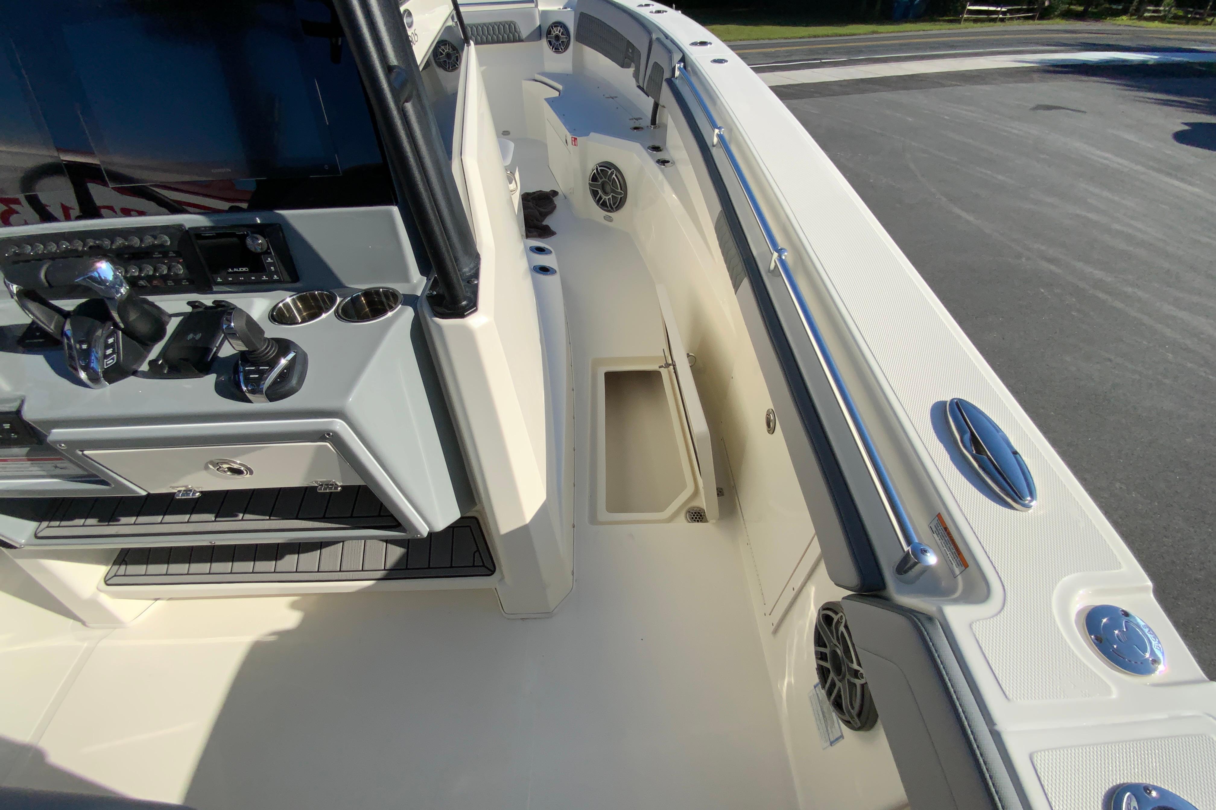 2026 Cobia 305 Center Console-65