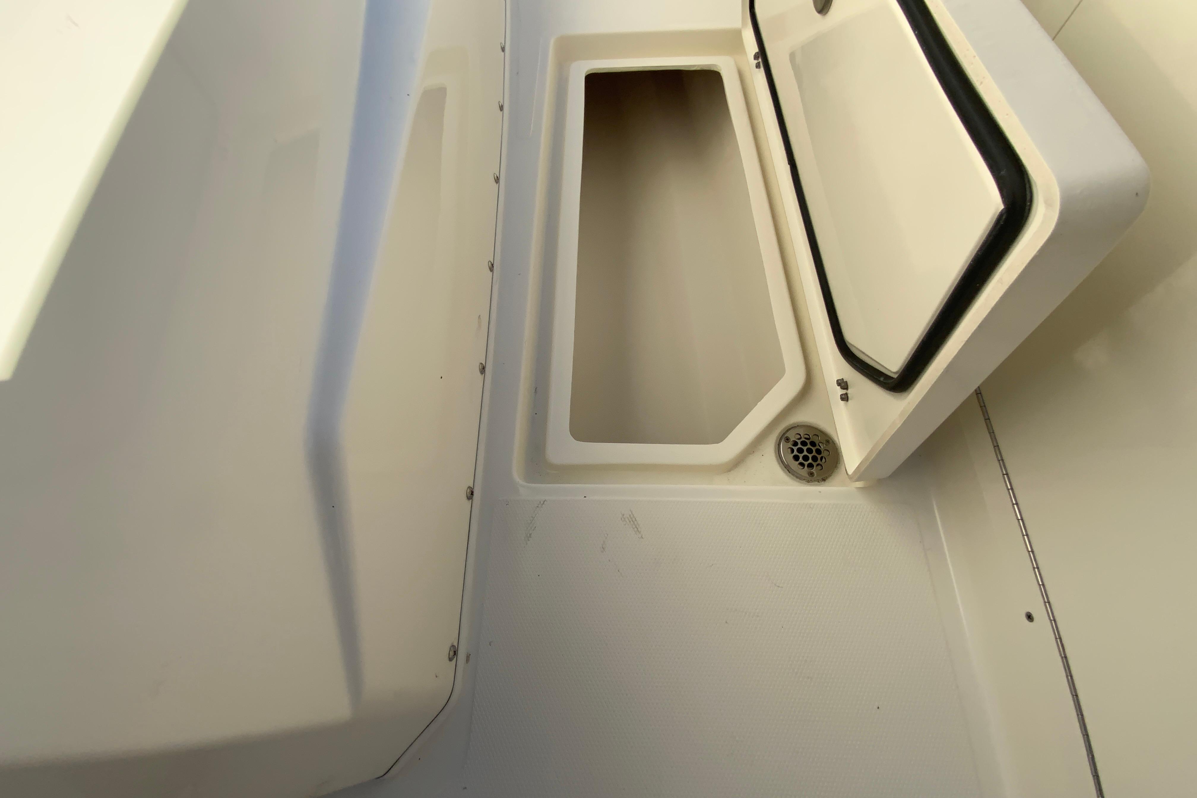 2026 Cobia 305 Center Console-66