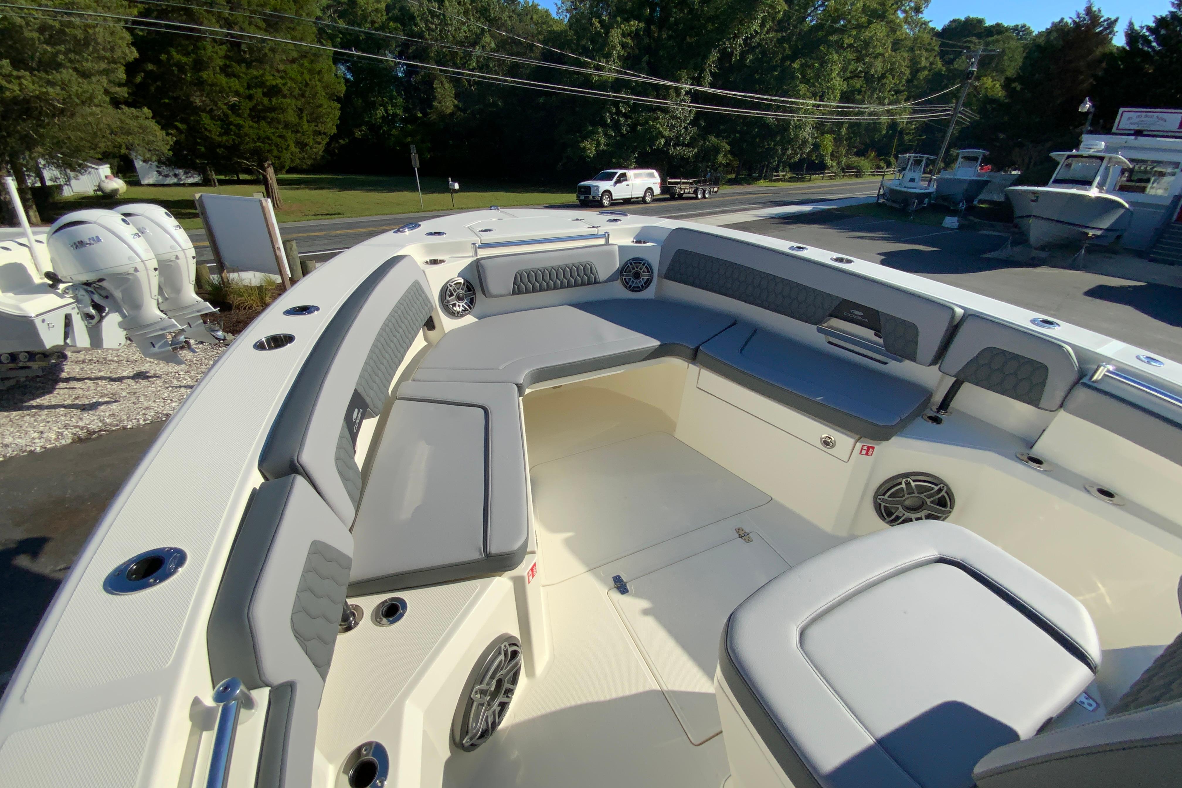 2026 Cobia 305 Center Console-90