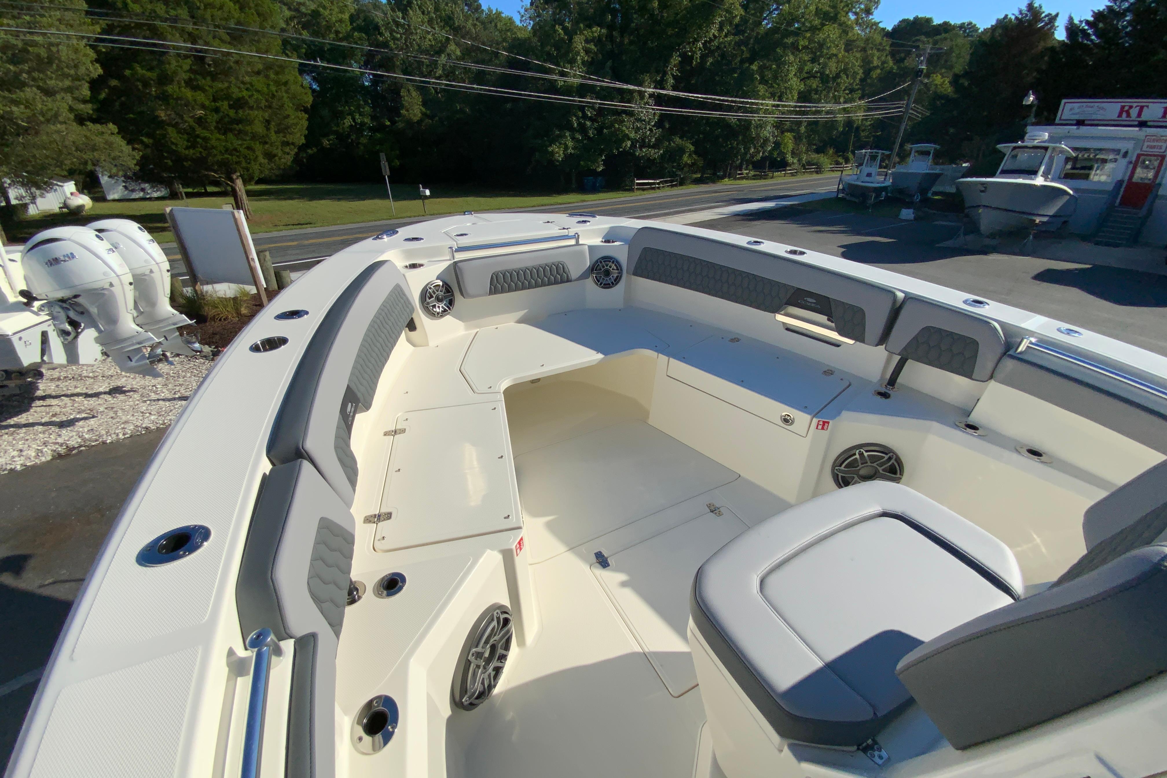 2026 Cobia 305 Center Console-88
