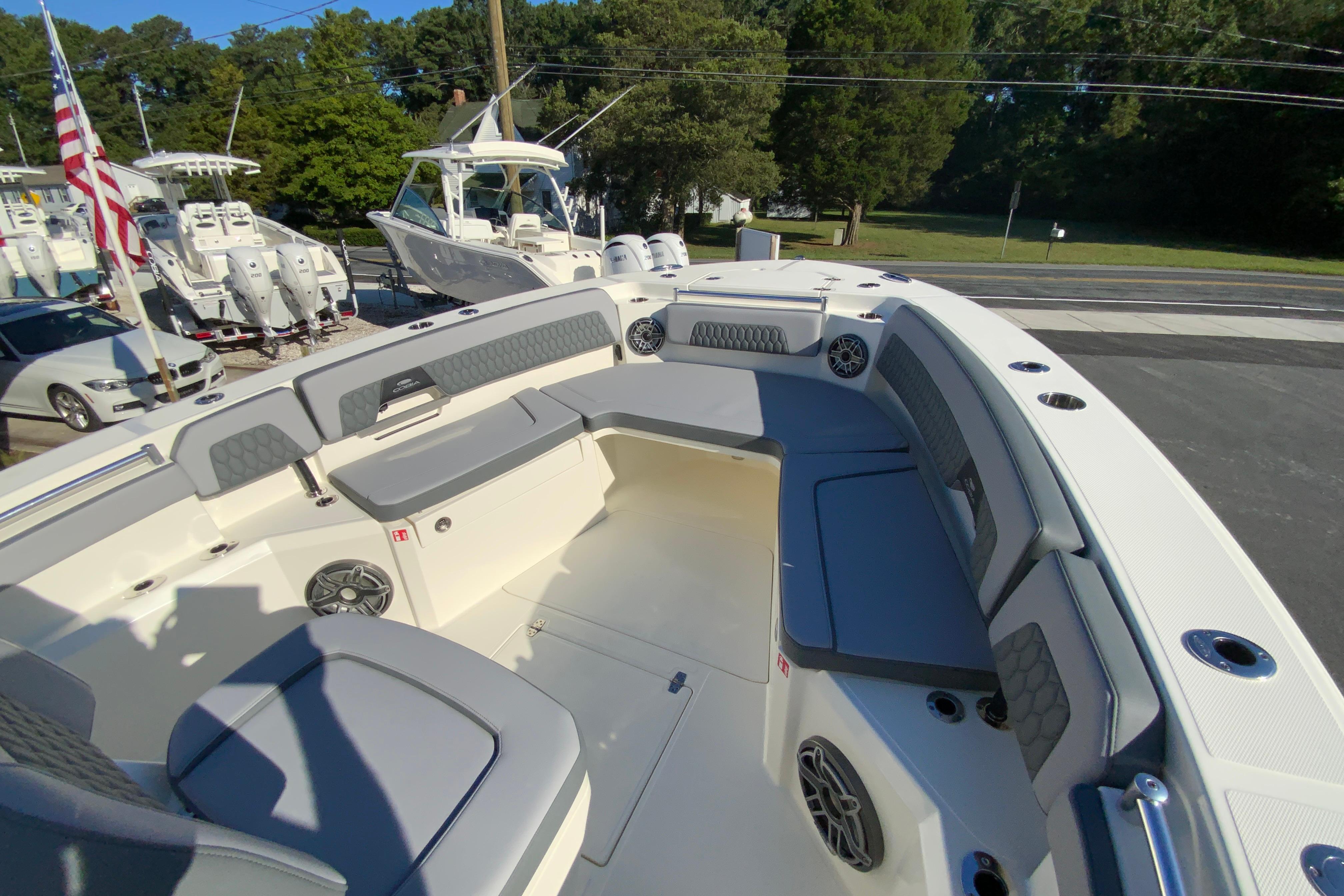 2026 Cobia 305 Center Console-91
