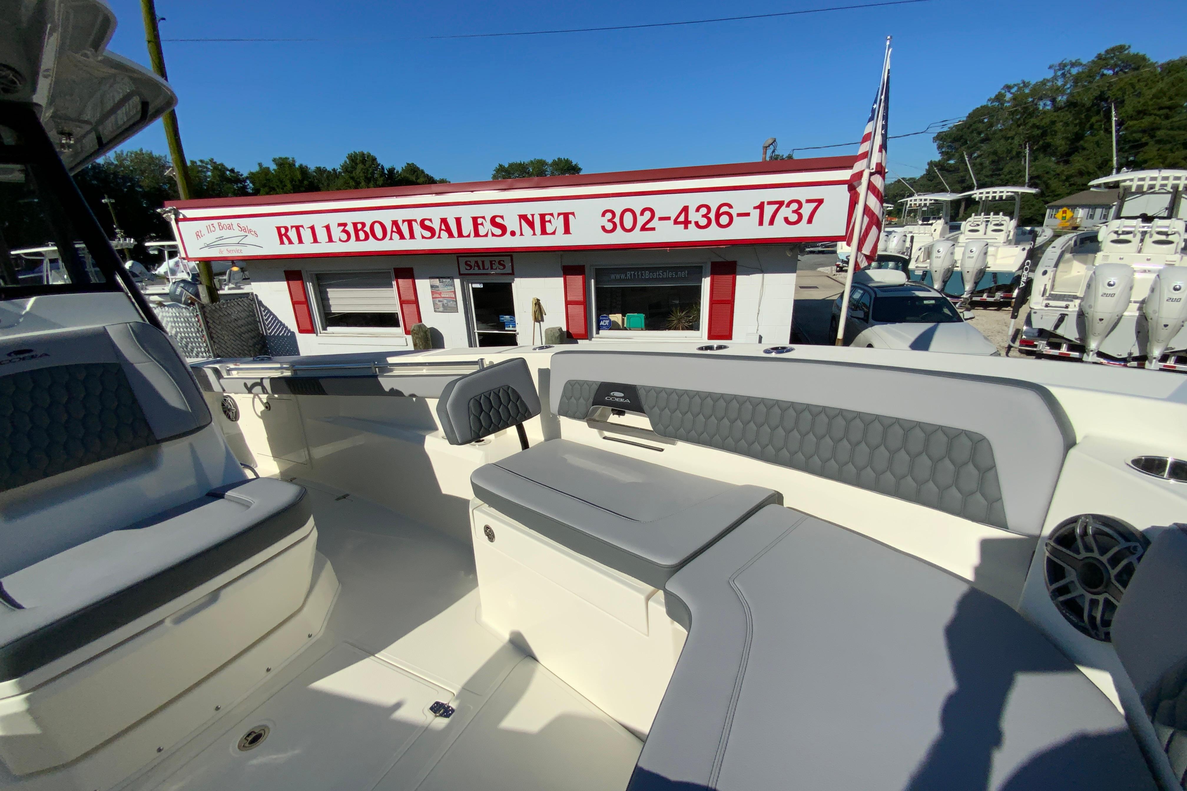 2026 Cobia 305 Center Console-95