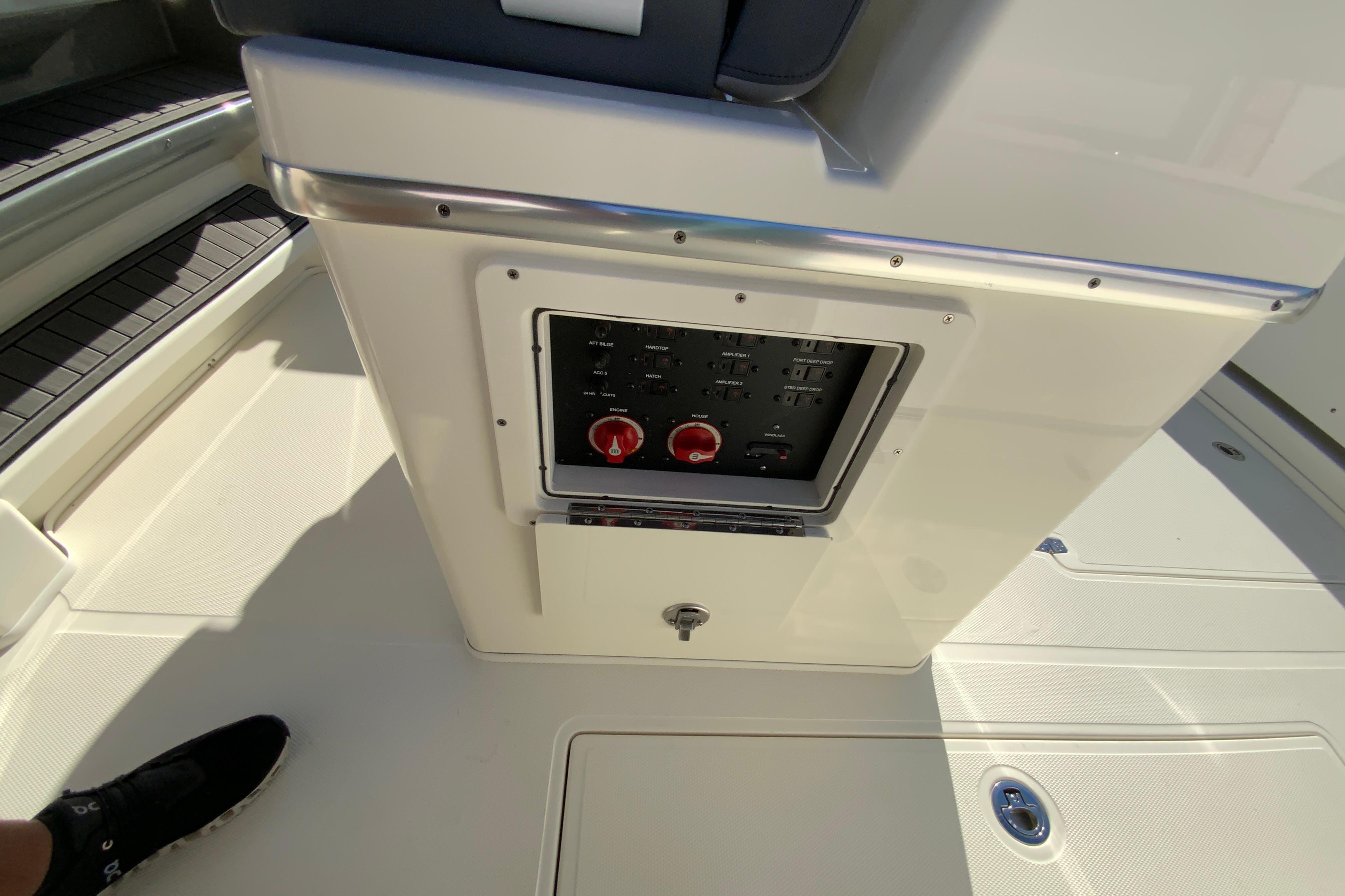 2026 Cobia 305 Center Console-37