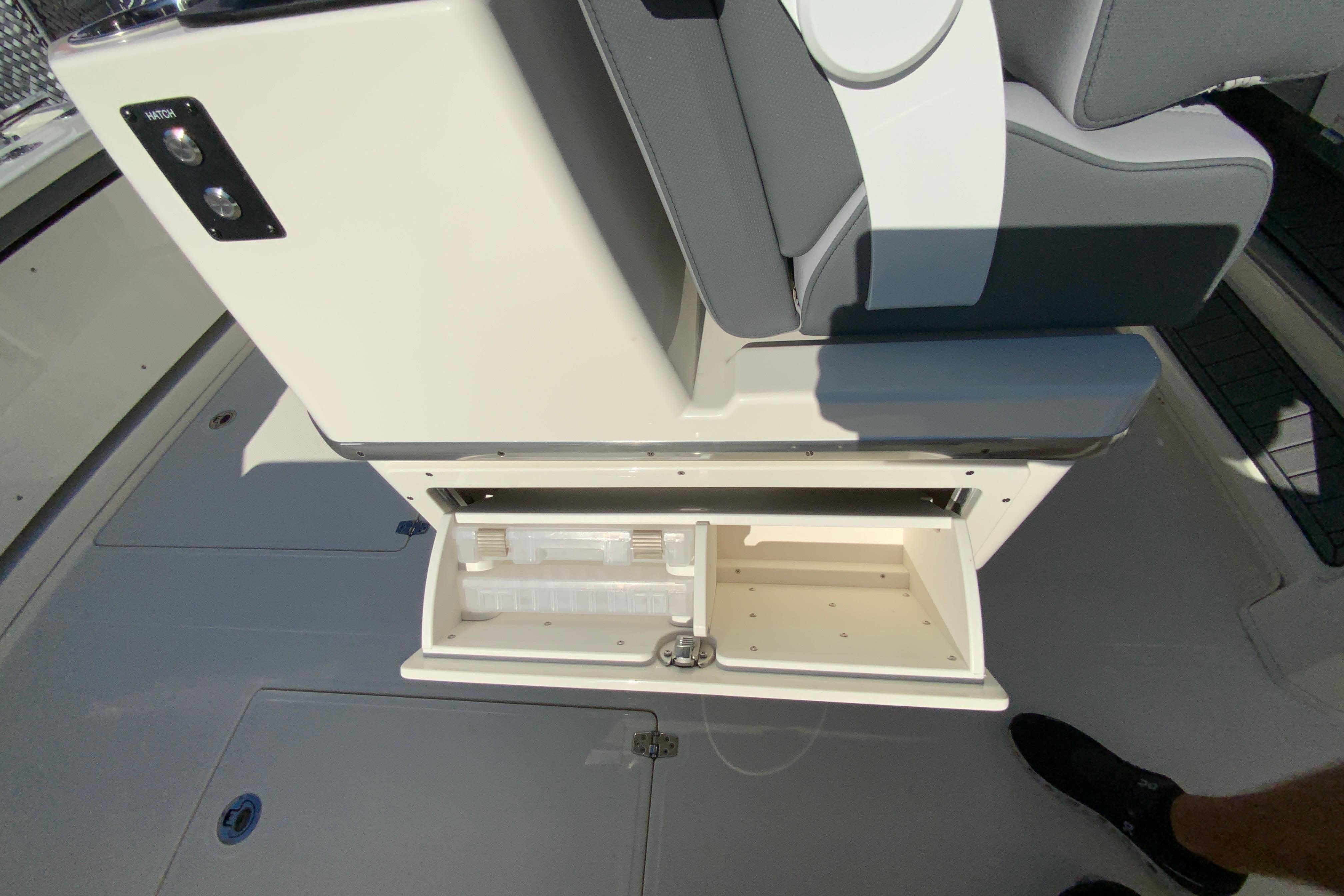 2026 Cobia 305 Center Console-38