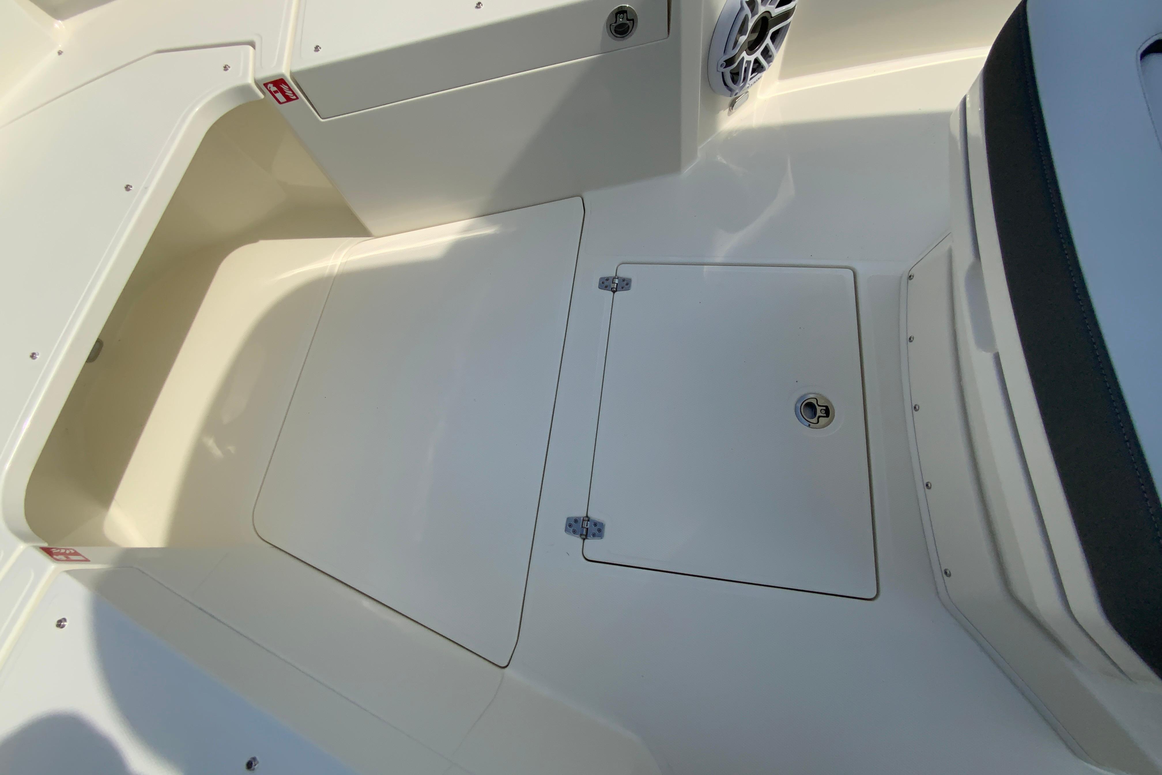 2026 Cobia 305 Center Console-41