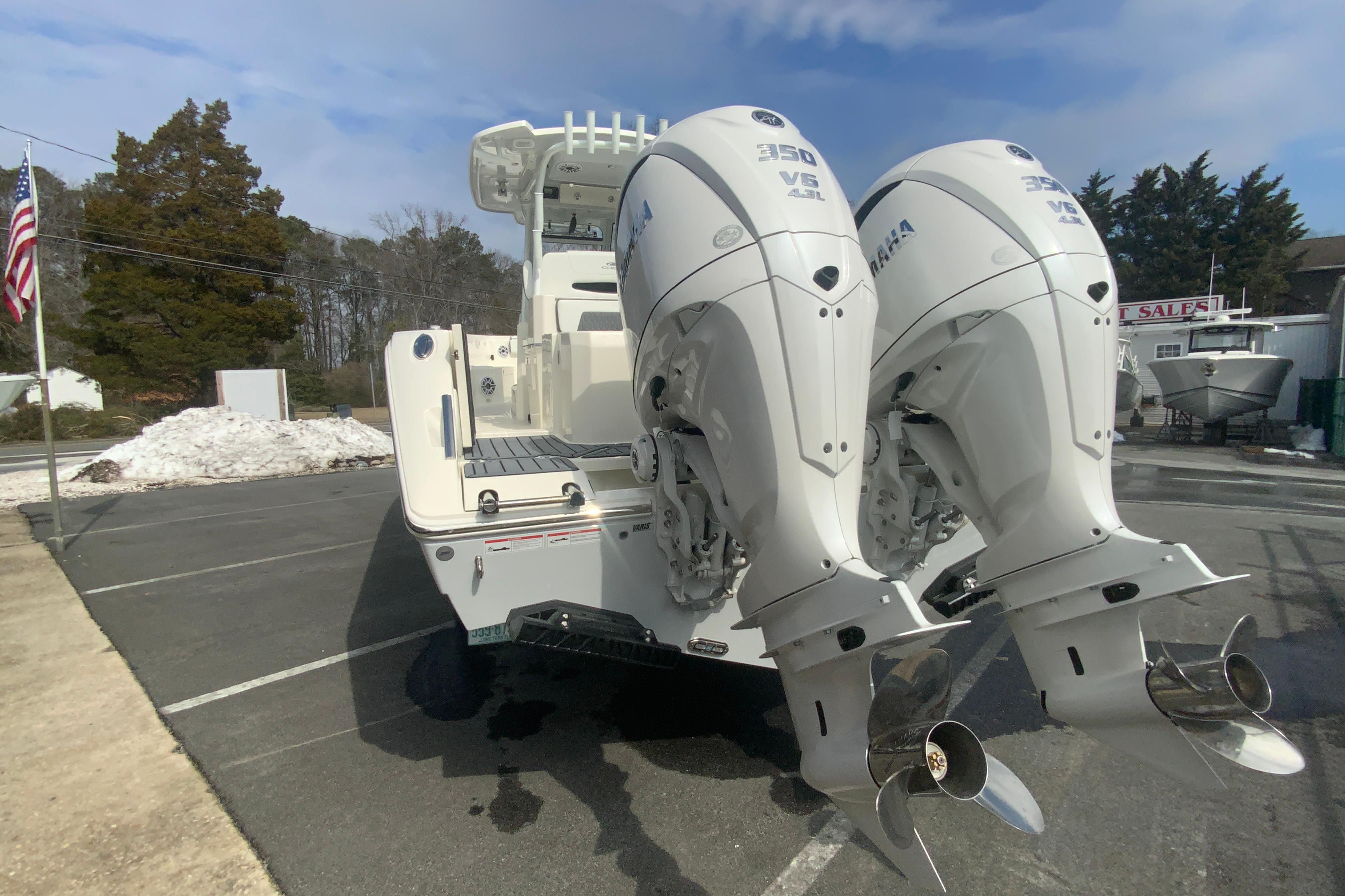 2026 Cobia 305 Center Console-8