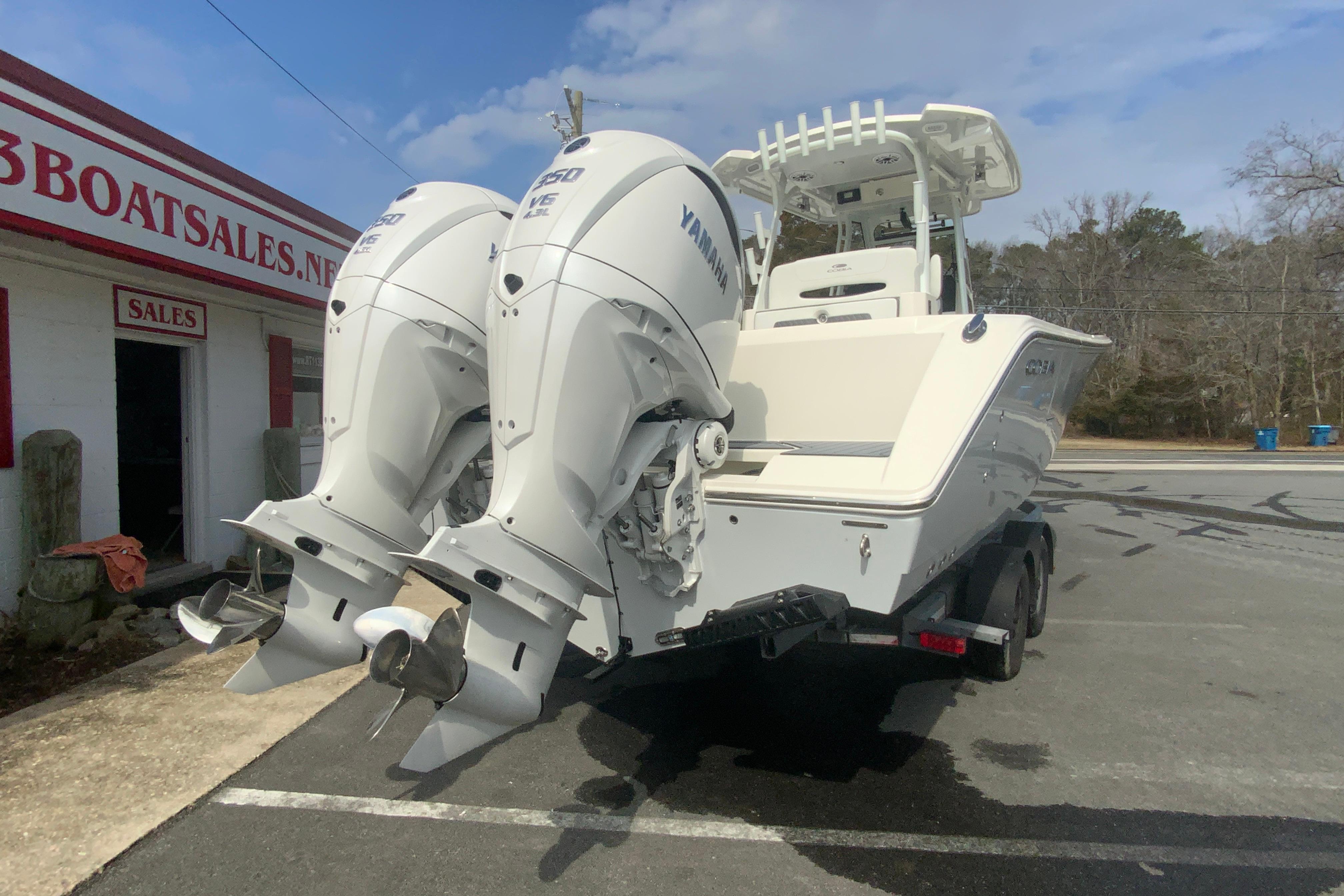 2026 Cobia 305 Center Console-9