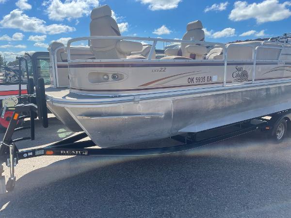 2011 SunCatcher boat for sale, model of the boat is LX322 & Image # 2 of 15