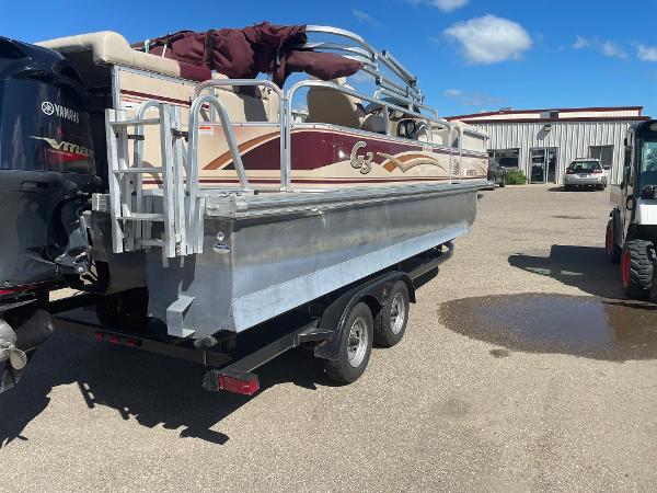 2011 SunCatcher boat for sale, model of the boat is LX322 & Image # 3 of 15