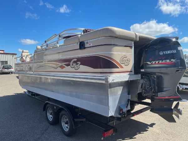 2011 SunCatcher boat for sale, model of the boat is LX322 & Image # 14 of 15