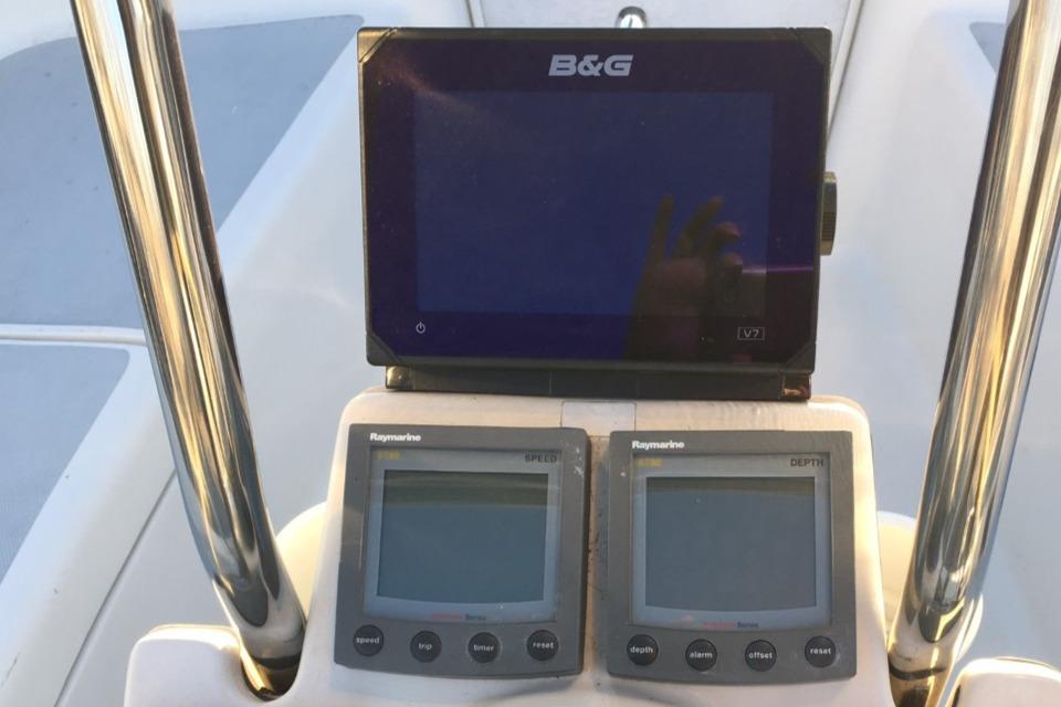 Chartplotter, Speed and Depth