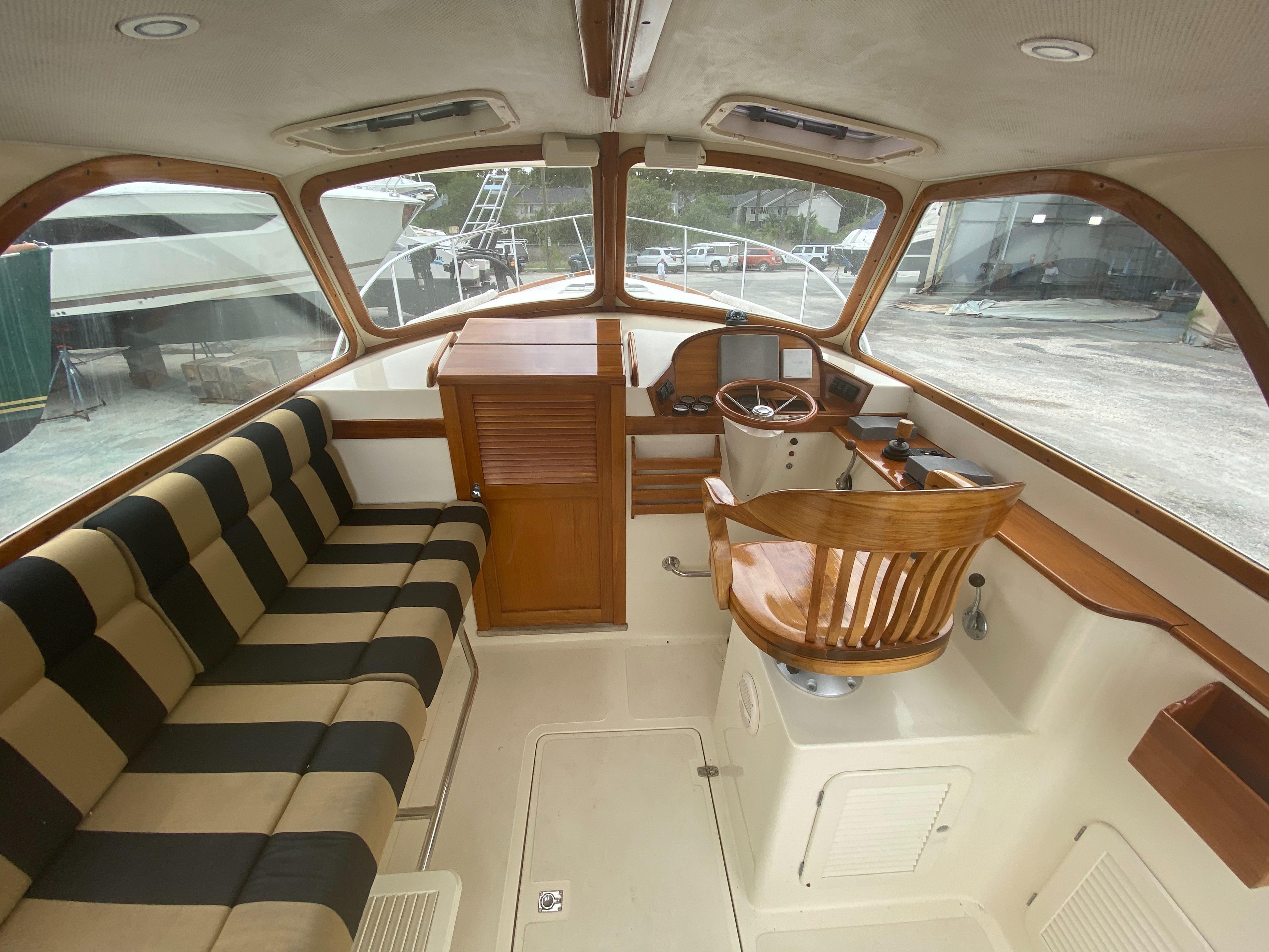 Avocet Yacht for Sale 36 Hinckley Yachts Savannah, GA Denison Yacht