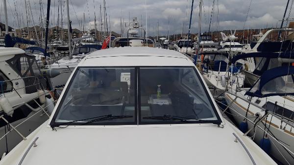 2012 Sealine SC35