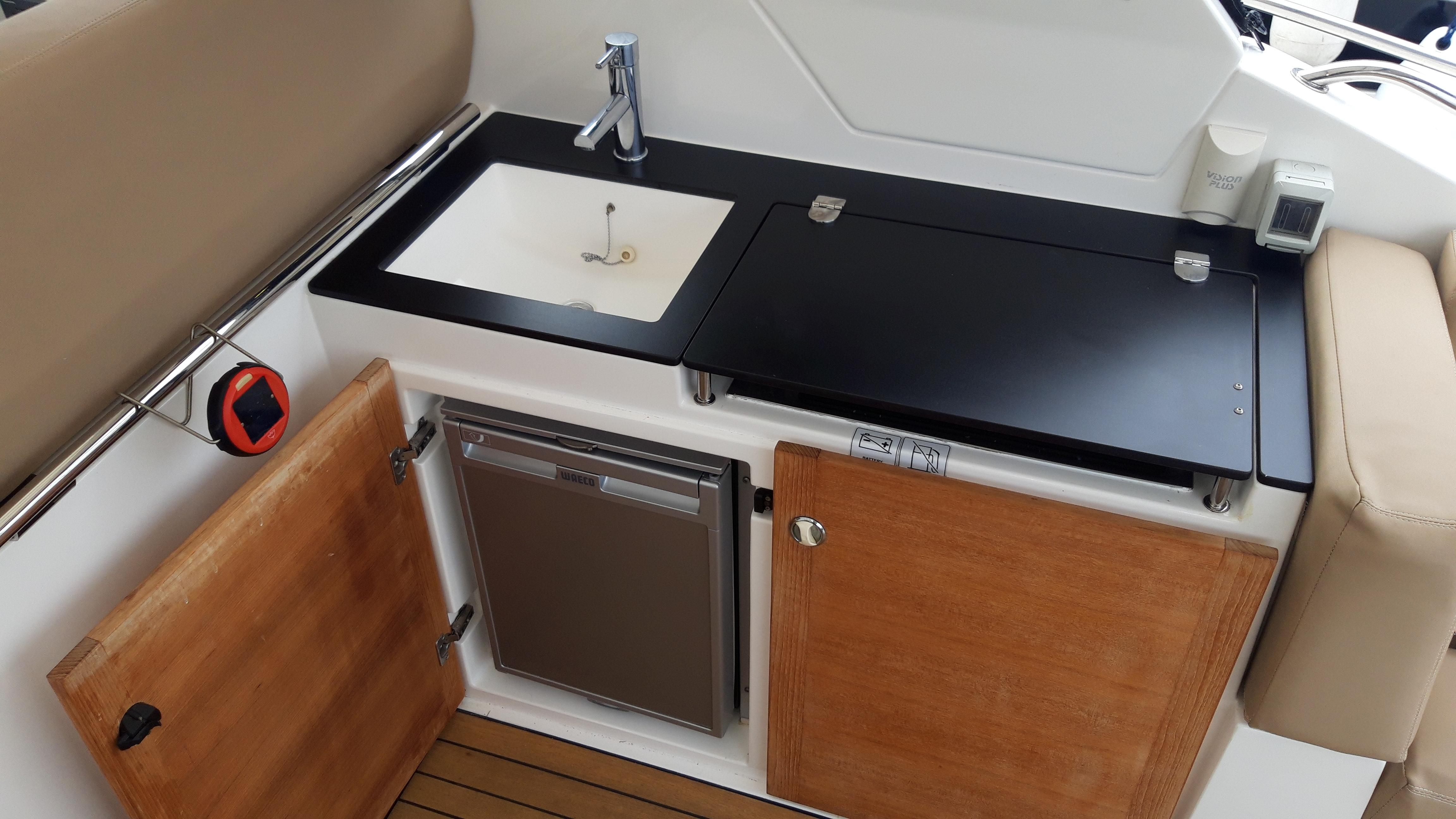 2012 Sealine SC35