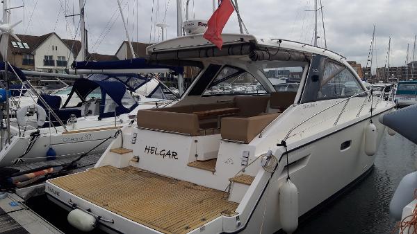 2012 Sealine SC35