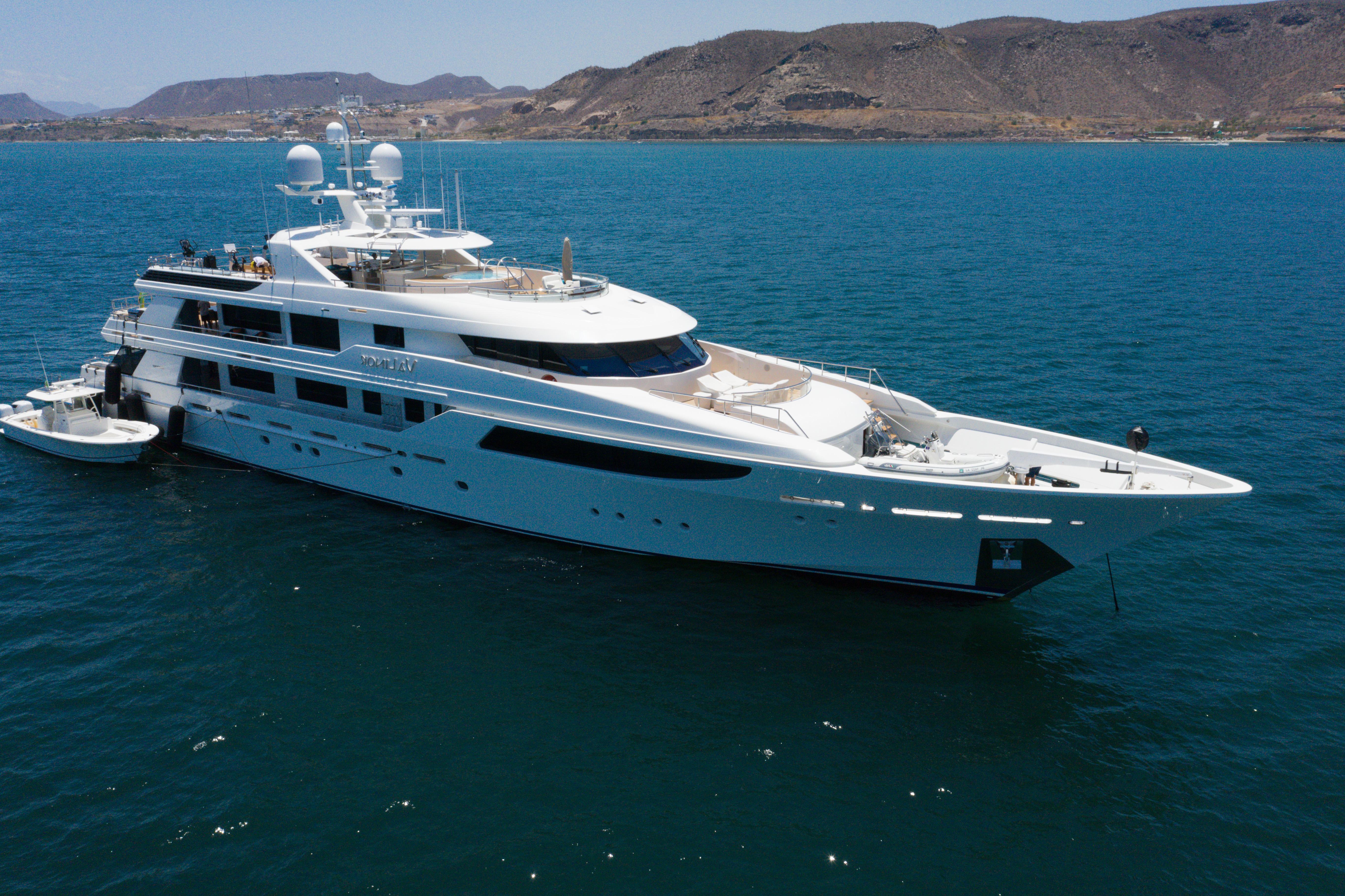 Valinor Yacht Photos Pics 