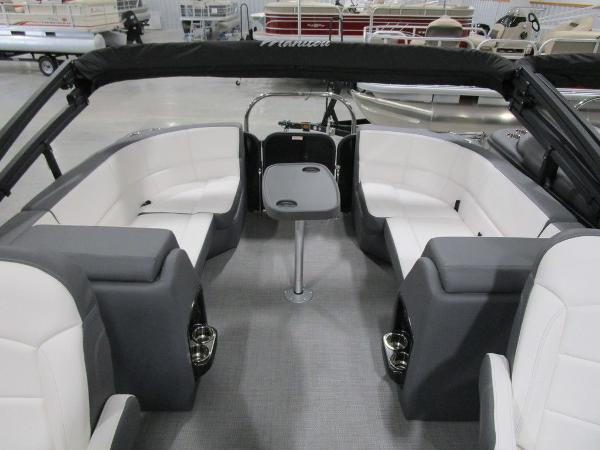 2021 Manitou boat for sale, model of the boat is RF 23 Aurora LE VP & Image # 30 of 37