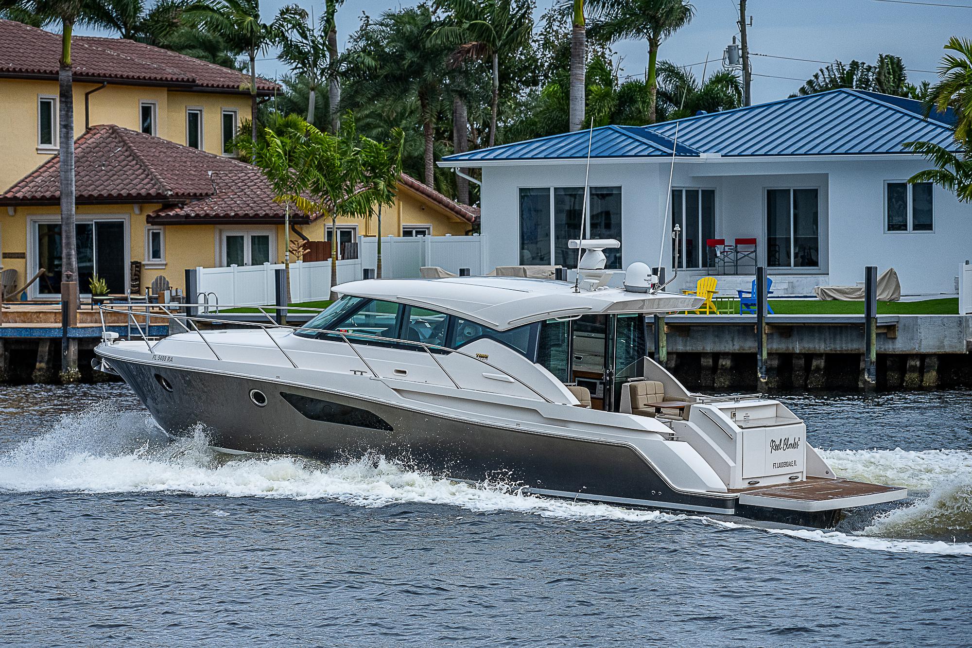 2015 Tiara Yachts | C44 Coupe