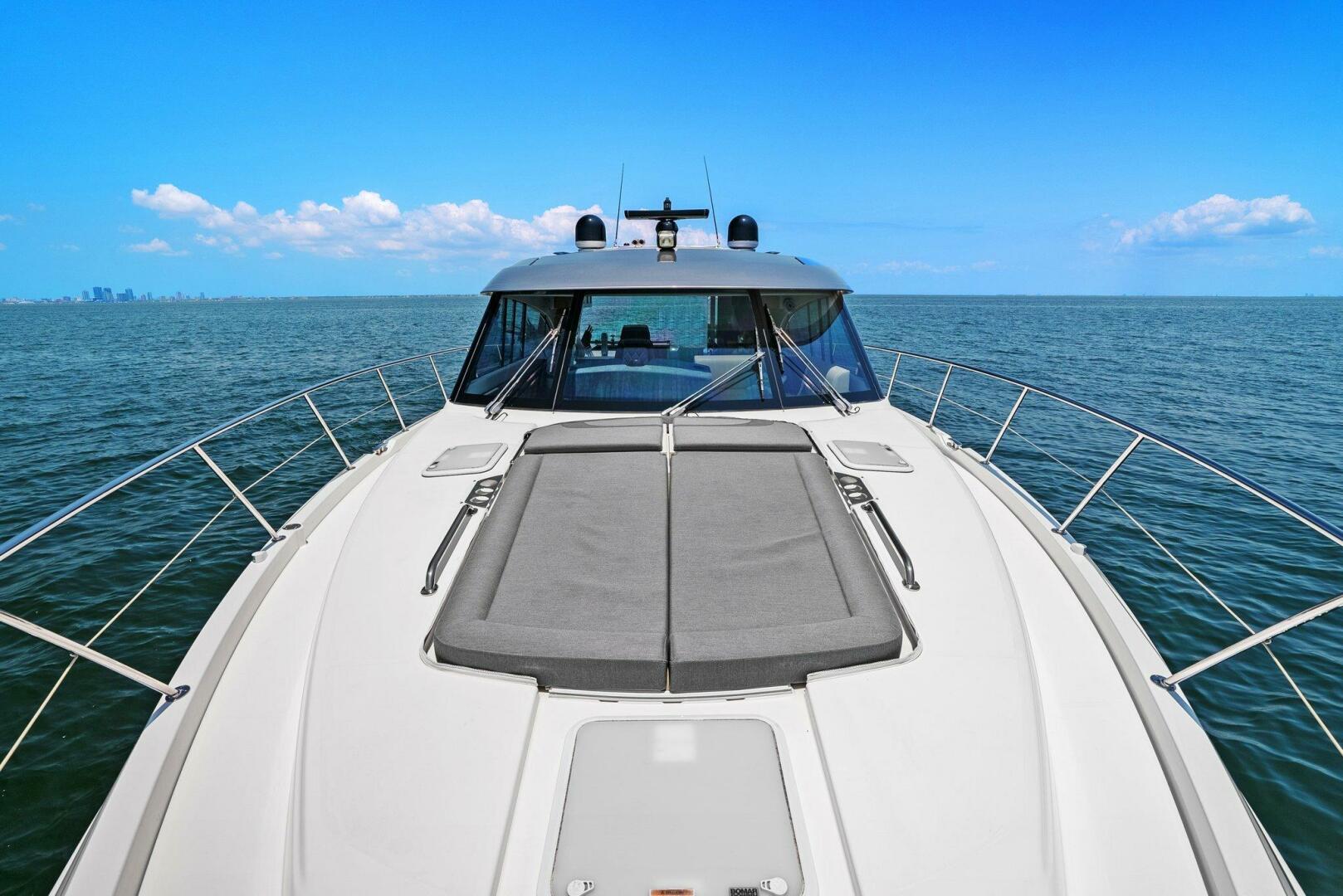 2021-riviera-5400-sport-yacht-power-9790683-20250521130748774-1_XLARGE