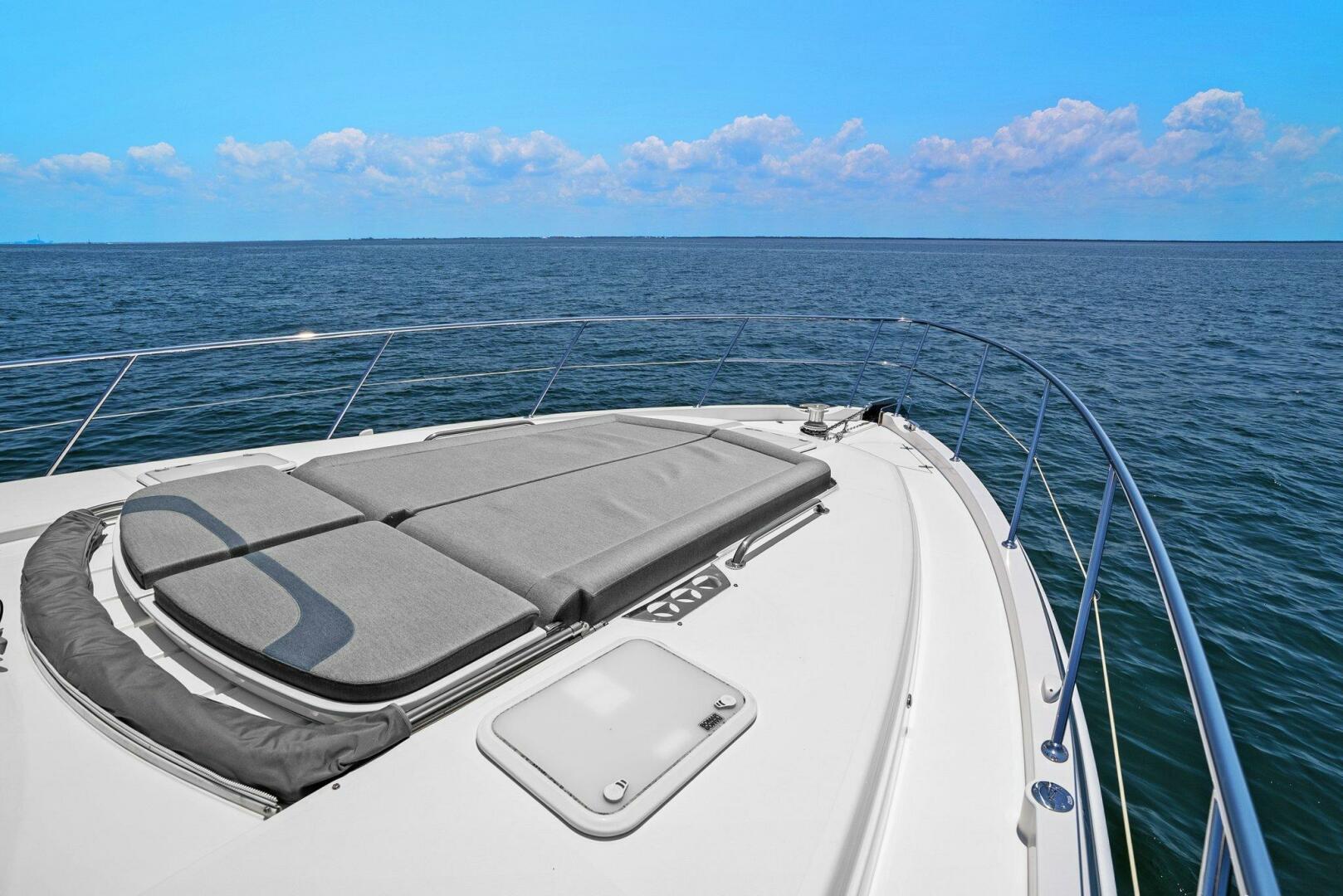 2021-riviera-5400-sport-yacht-power-9790683-20250521130749780-1_XLARGE