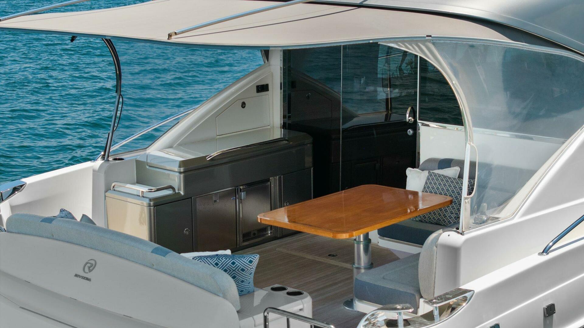2021-riviera-5400-sport-yacht-power-9790683-20250521130808918-1_XLARGE