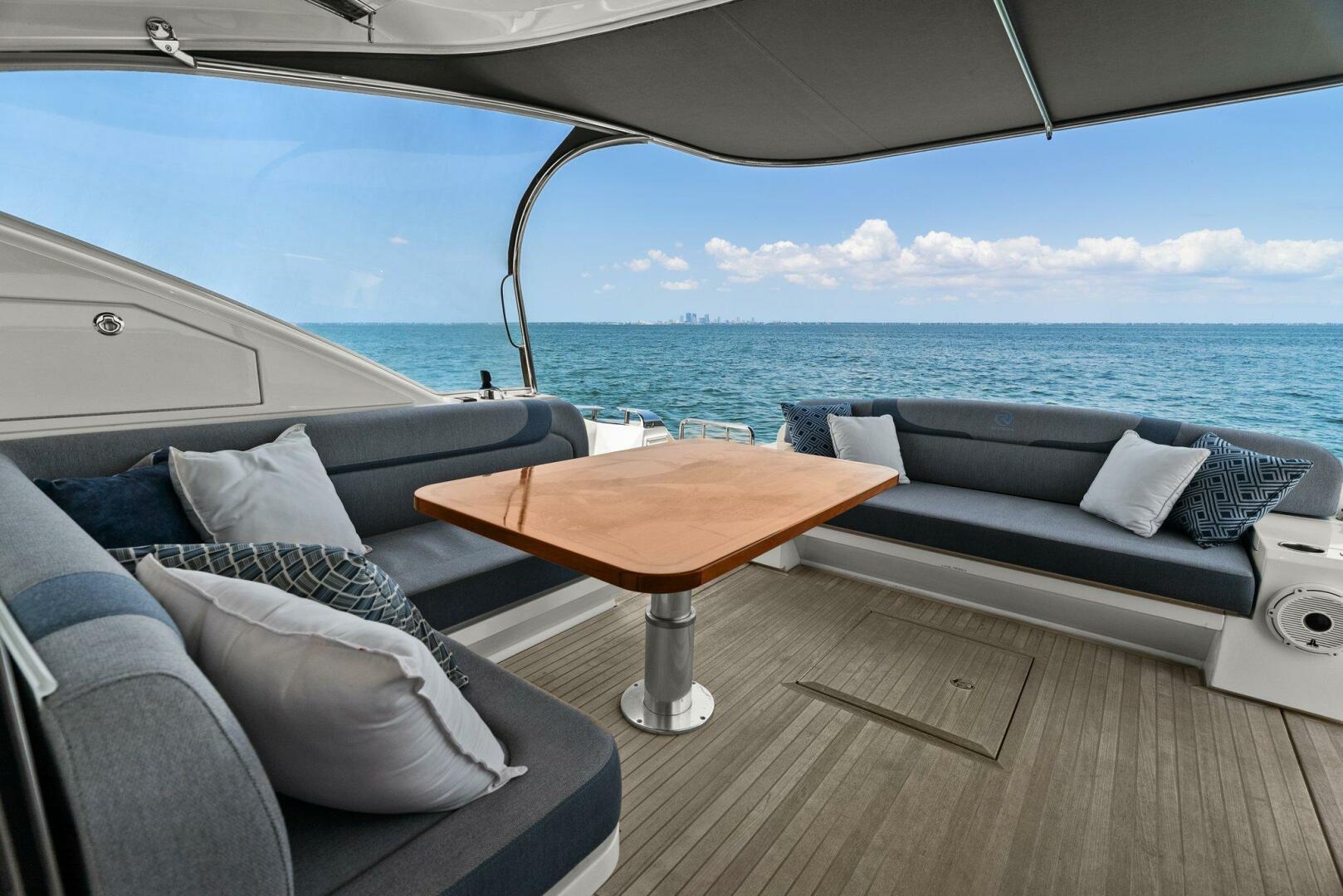 2021-riviera-5400-sport-yacht-power-9790683-20250521130933925-1_XLARGE