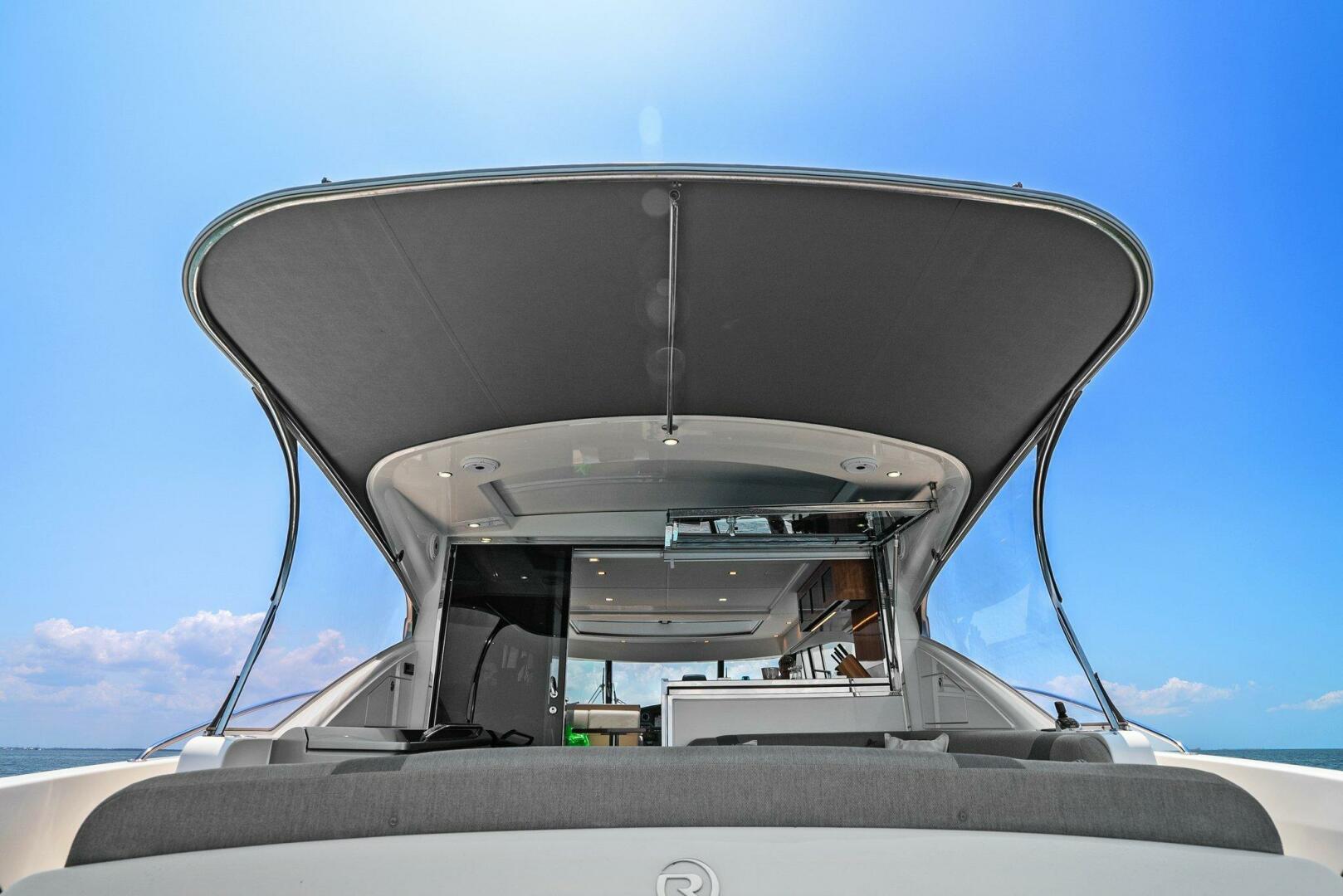 2021-riviera-5400-sport-yacht-power-9790683-20250521130941927-1_XLARGE