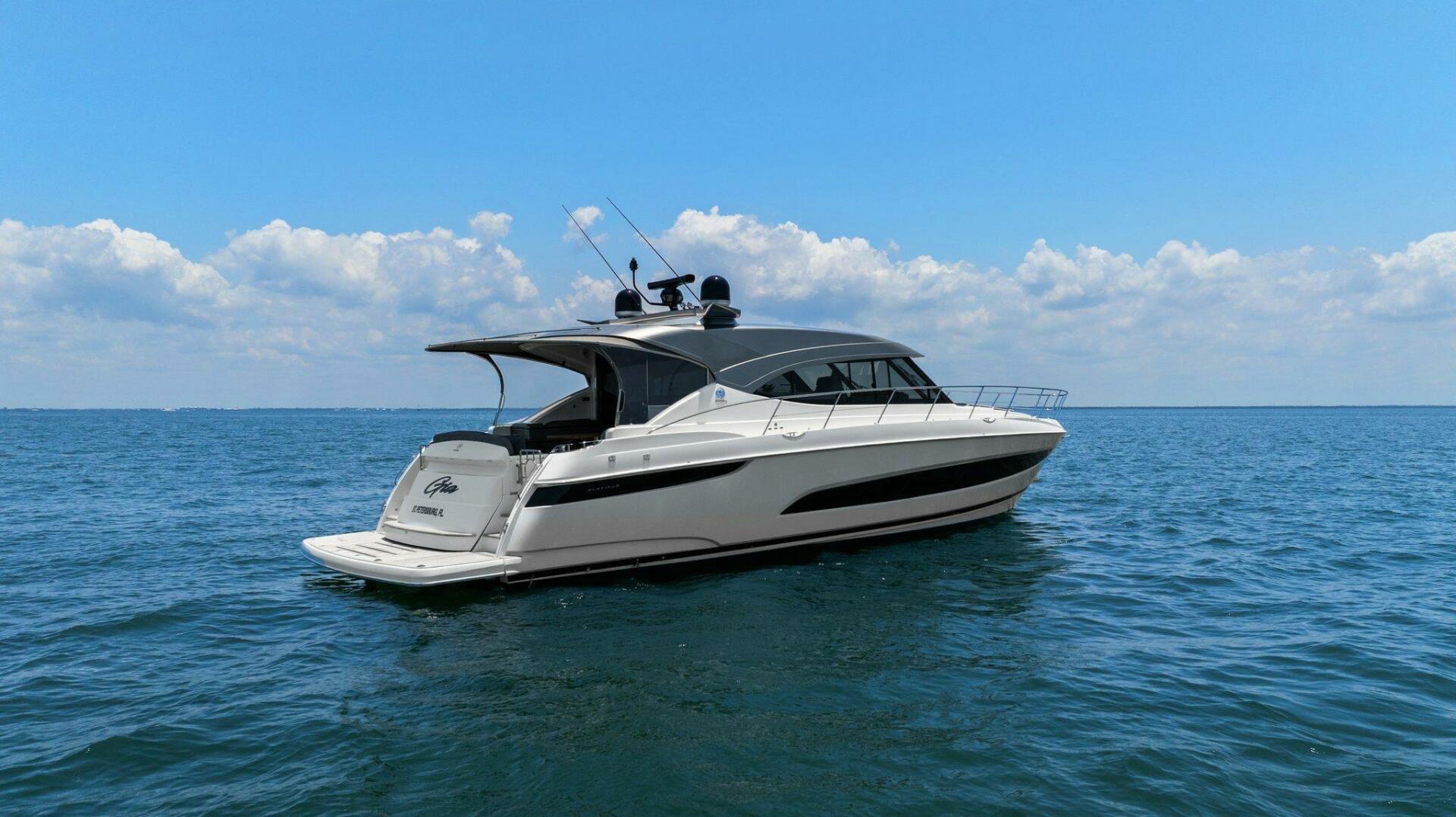 2021-riviera-5400-sport-yacht-power-9790683-20250521131800876-1_XLARGE