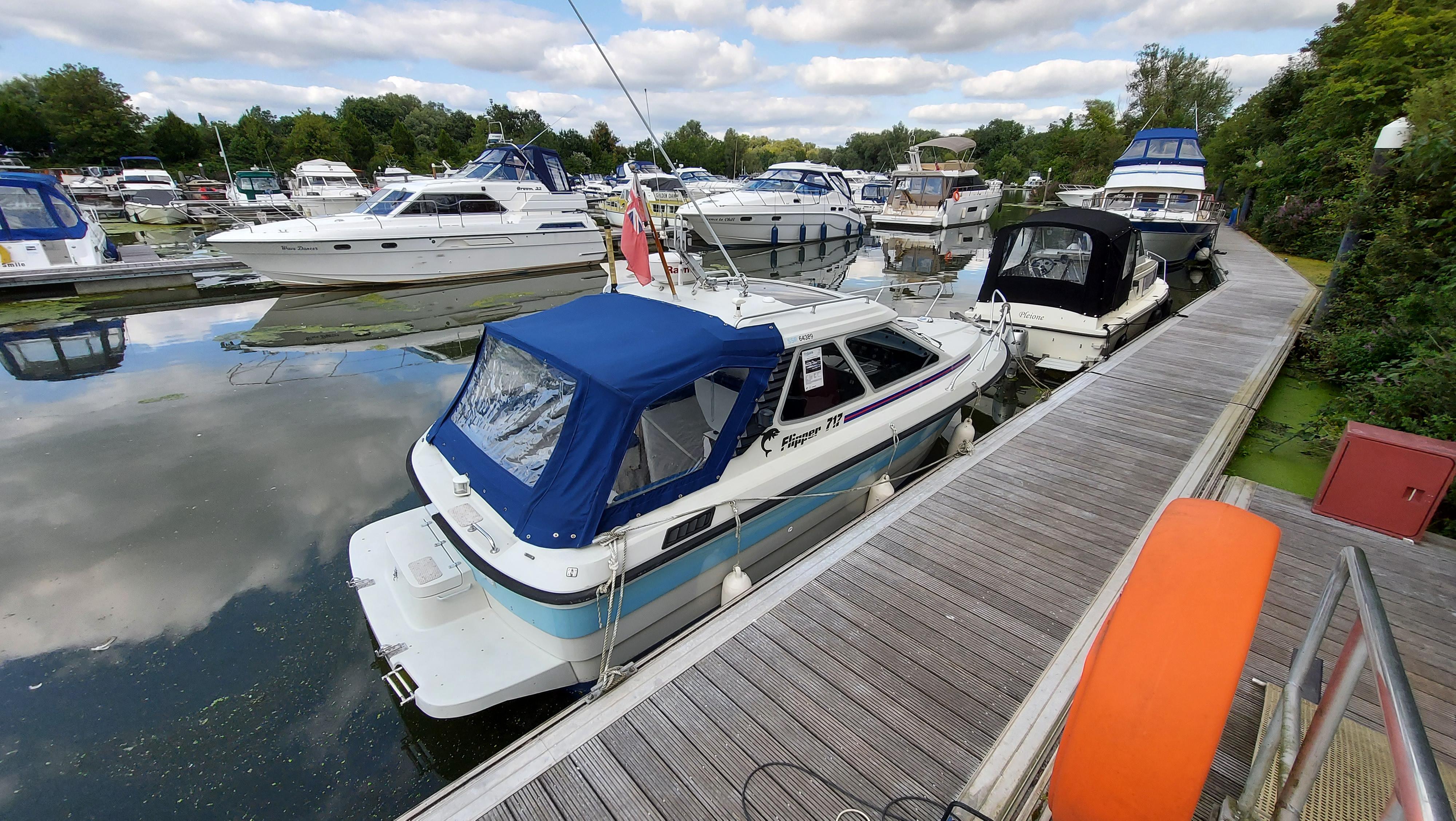 1989 Flipper 717c