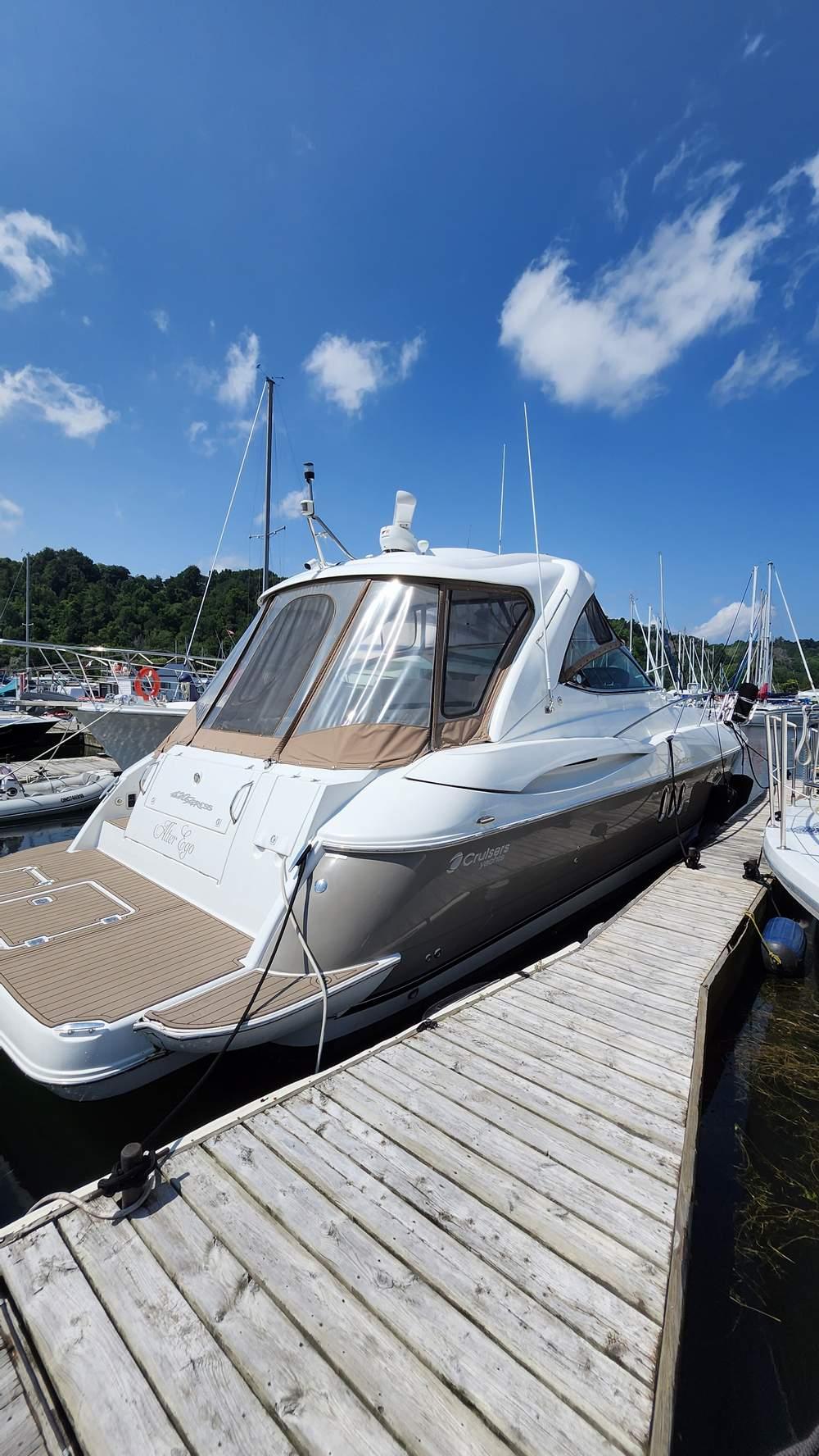 2008-cruisers-yachts-420-express-power-9500690-20240809104932893-1_XLARGE